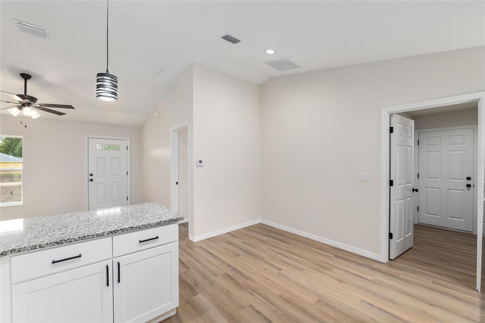 Image 14 of 39 For 13885 101st Street