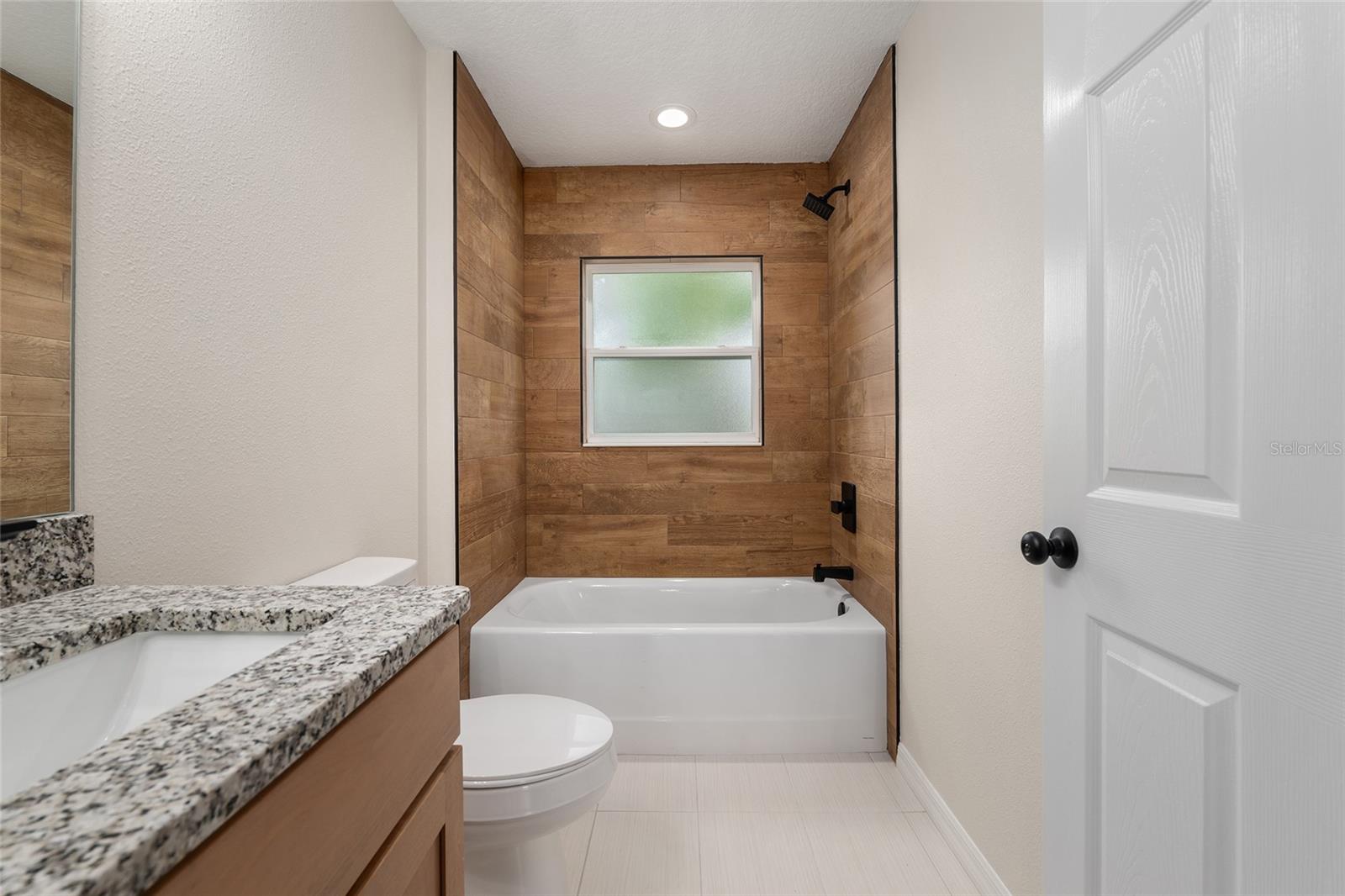 Image 29 of 39 For 13885 101st Street