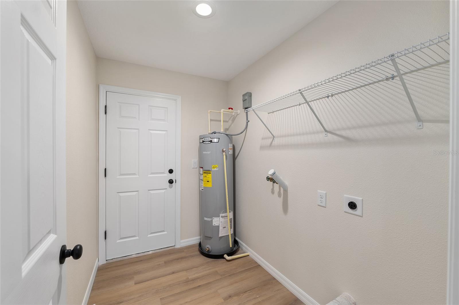 Image 32 of 39 For 13885 101st Street