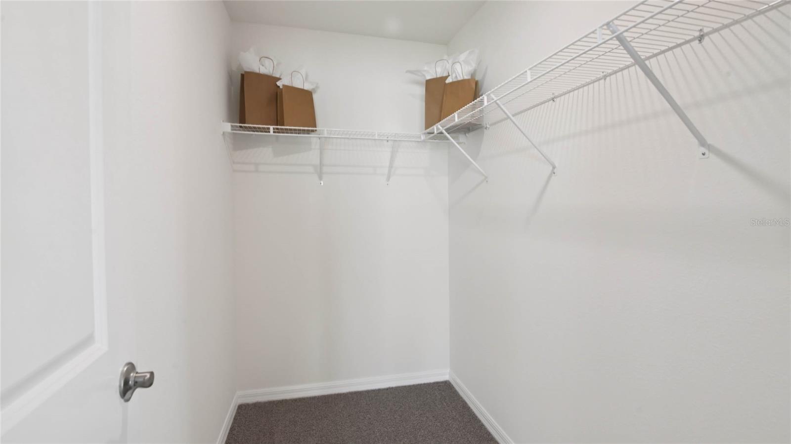 Listing photo id 12 for 9233 47th Court