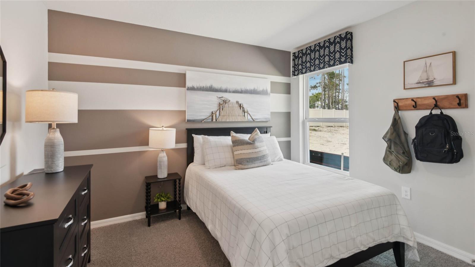 Listing photo id 14 for 9233 47th Court