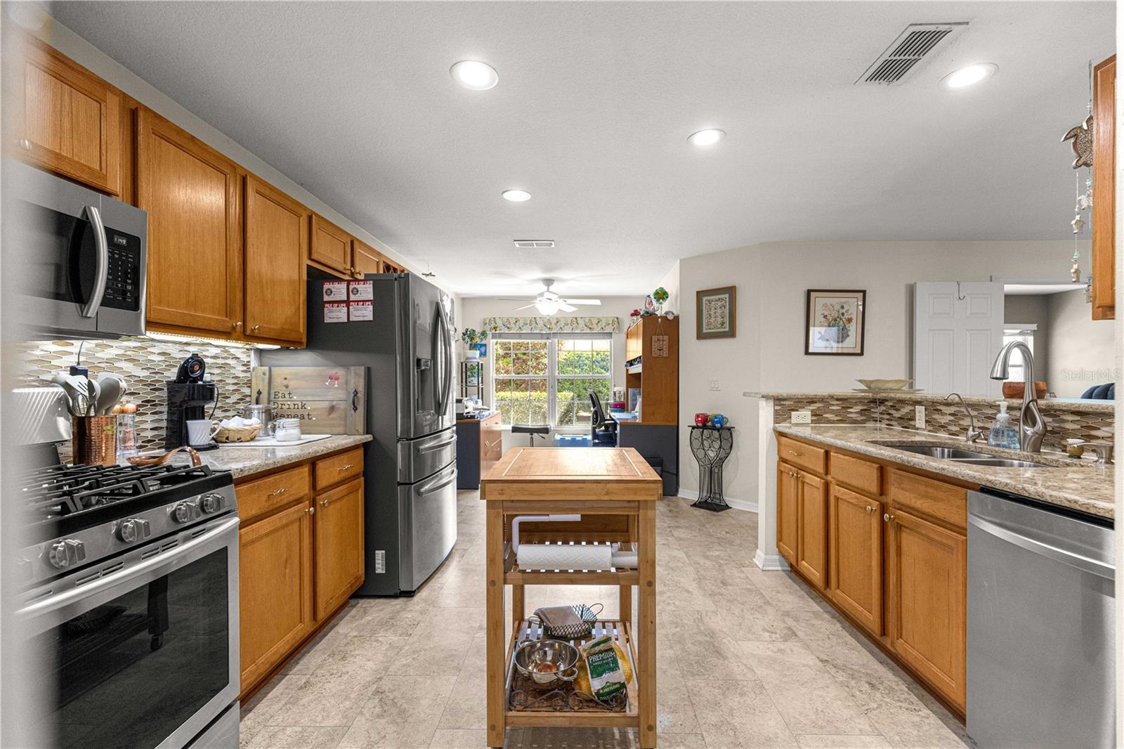 Image 11 of 37 For 8090 81st Loop