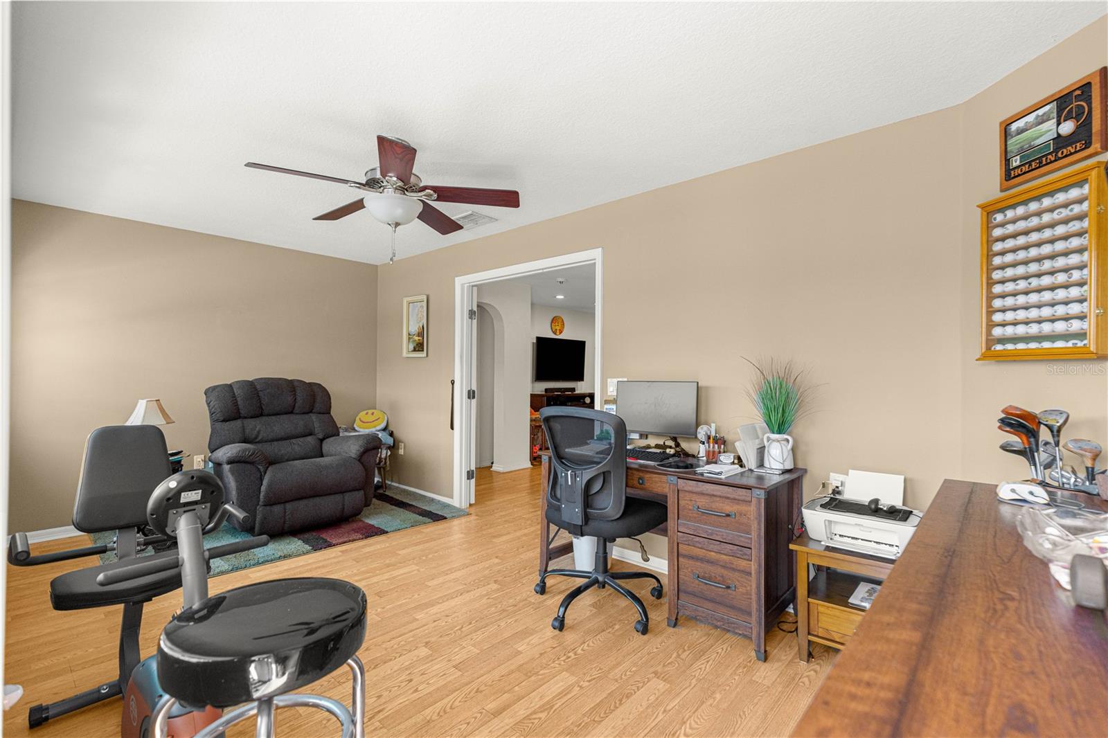 Image 20 of 37 For 8090 81st Loop