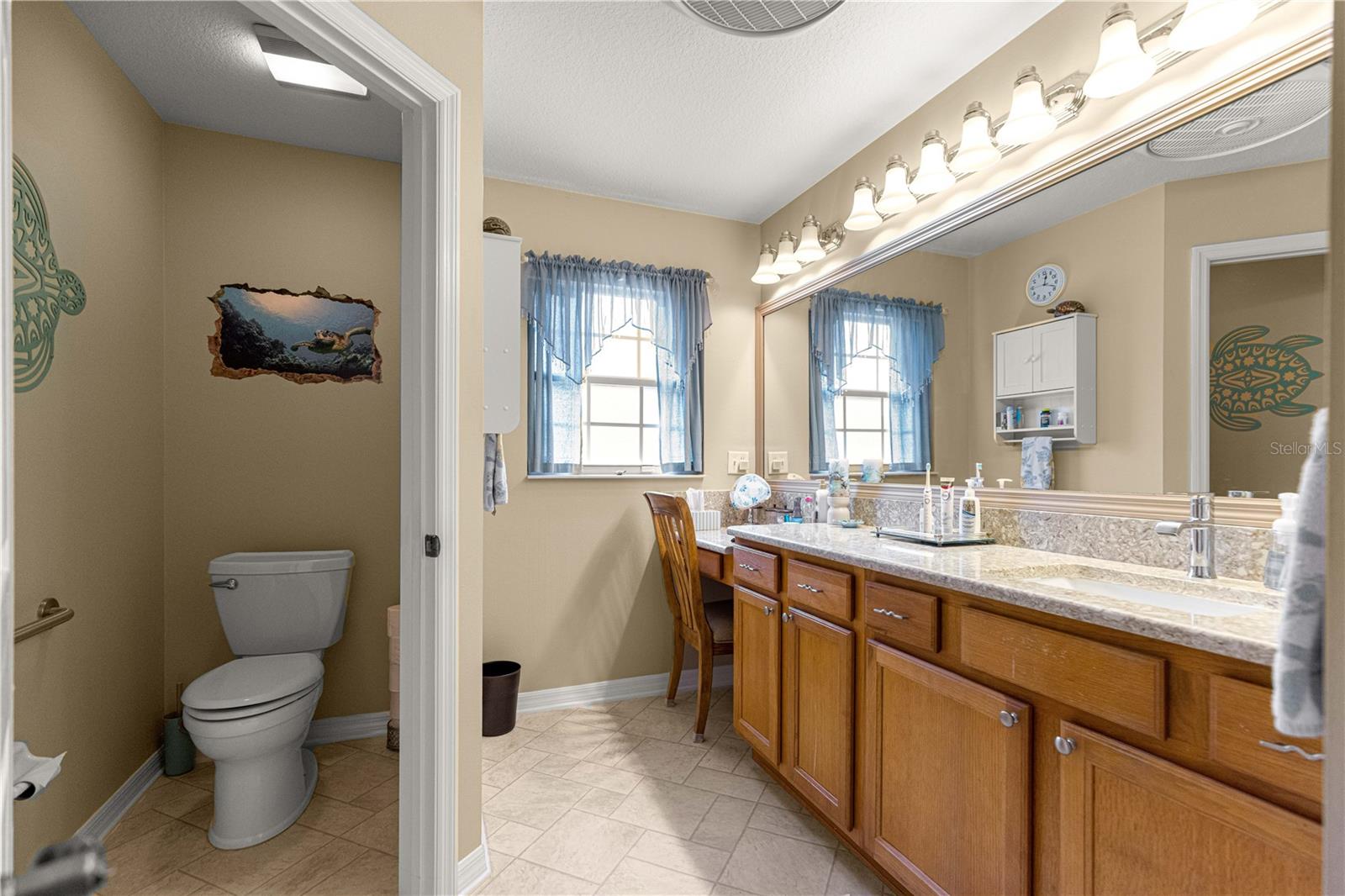 Image 24 of 37 For 8090 81st Loop