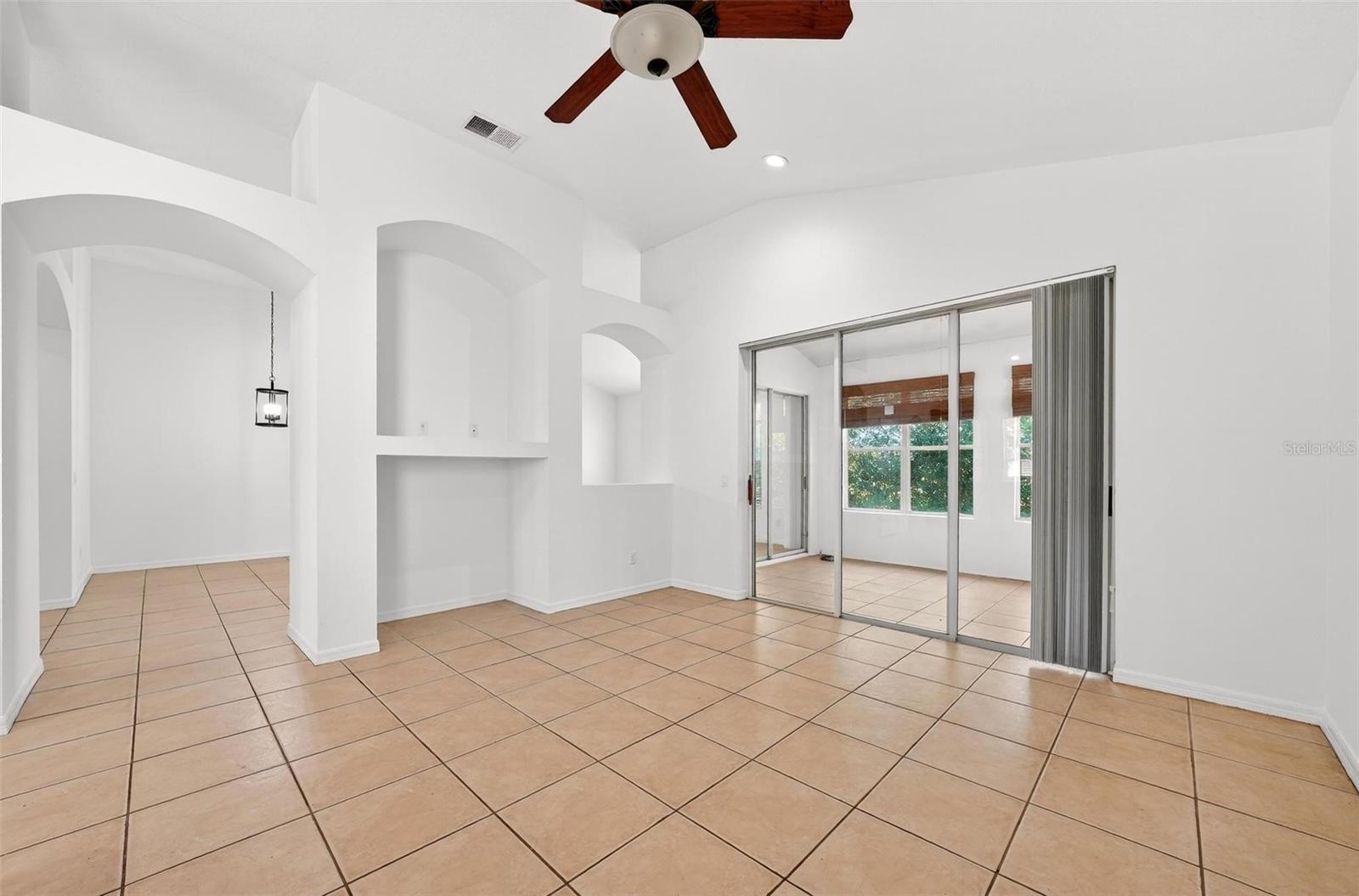 Image 11 of 73 For 7006 Pine Hollow Drive