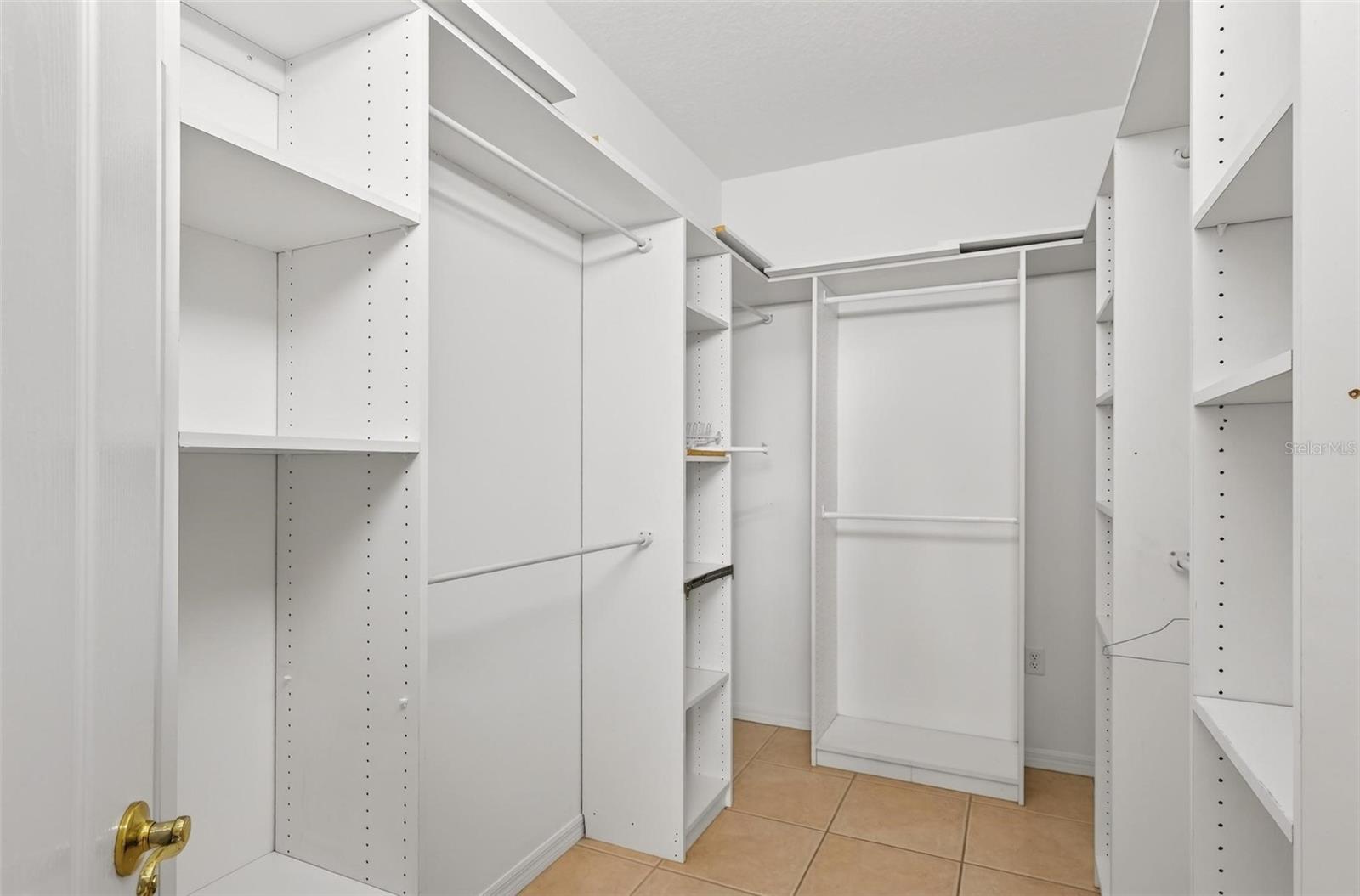 Image 35 of 73 For 7006 Pine Hollow Drive