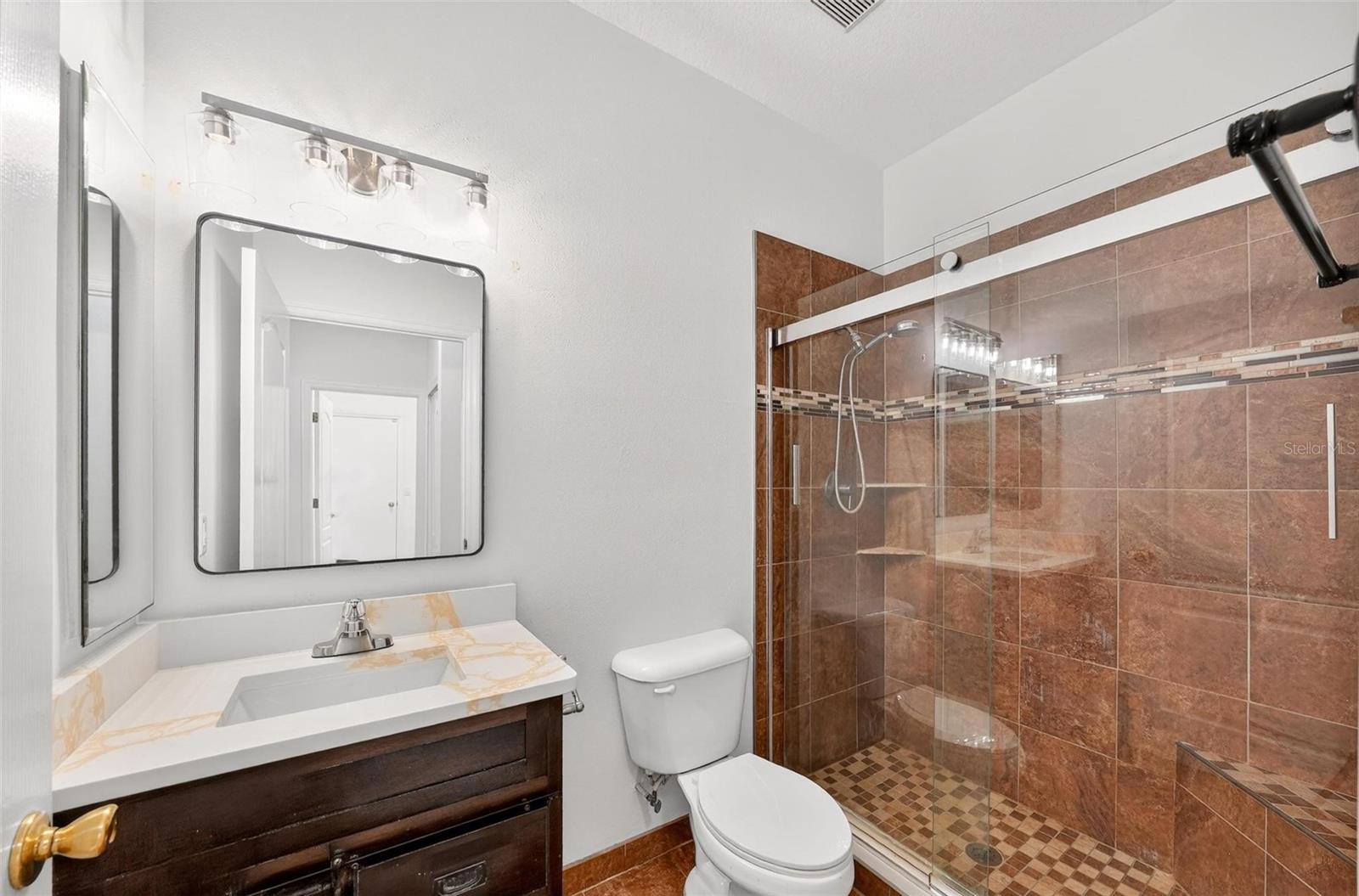 Image 38 of 73 For 7006 Pine Hollow Drive