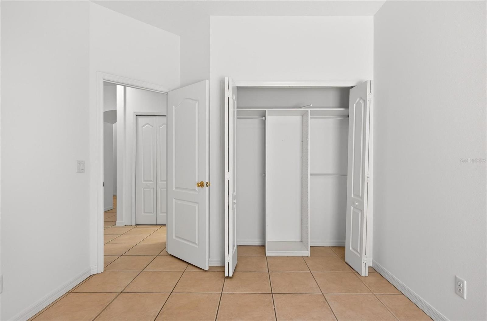 Image 44 of 73 For 7006 Pine Hollow Drive