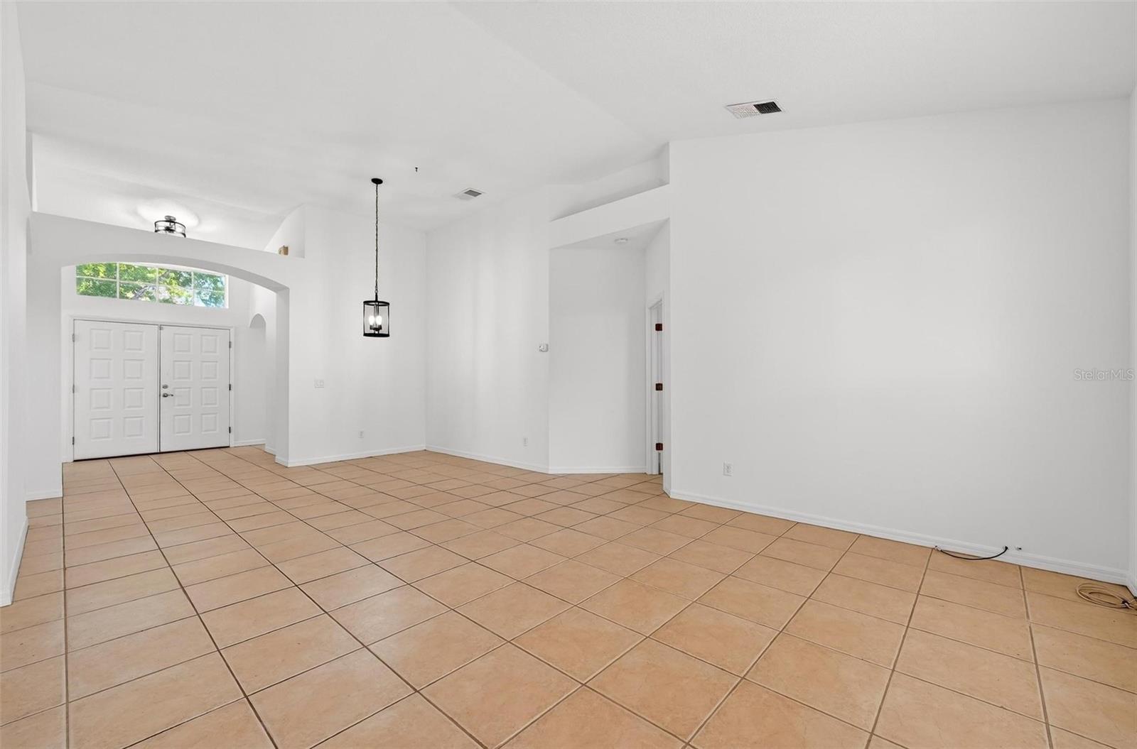 Image 8 of 73 For 7006 Pine Hollow Drive