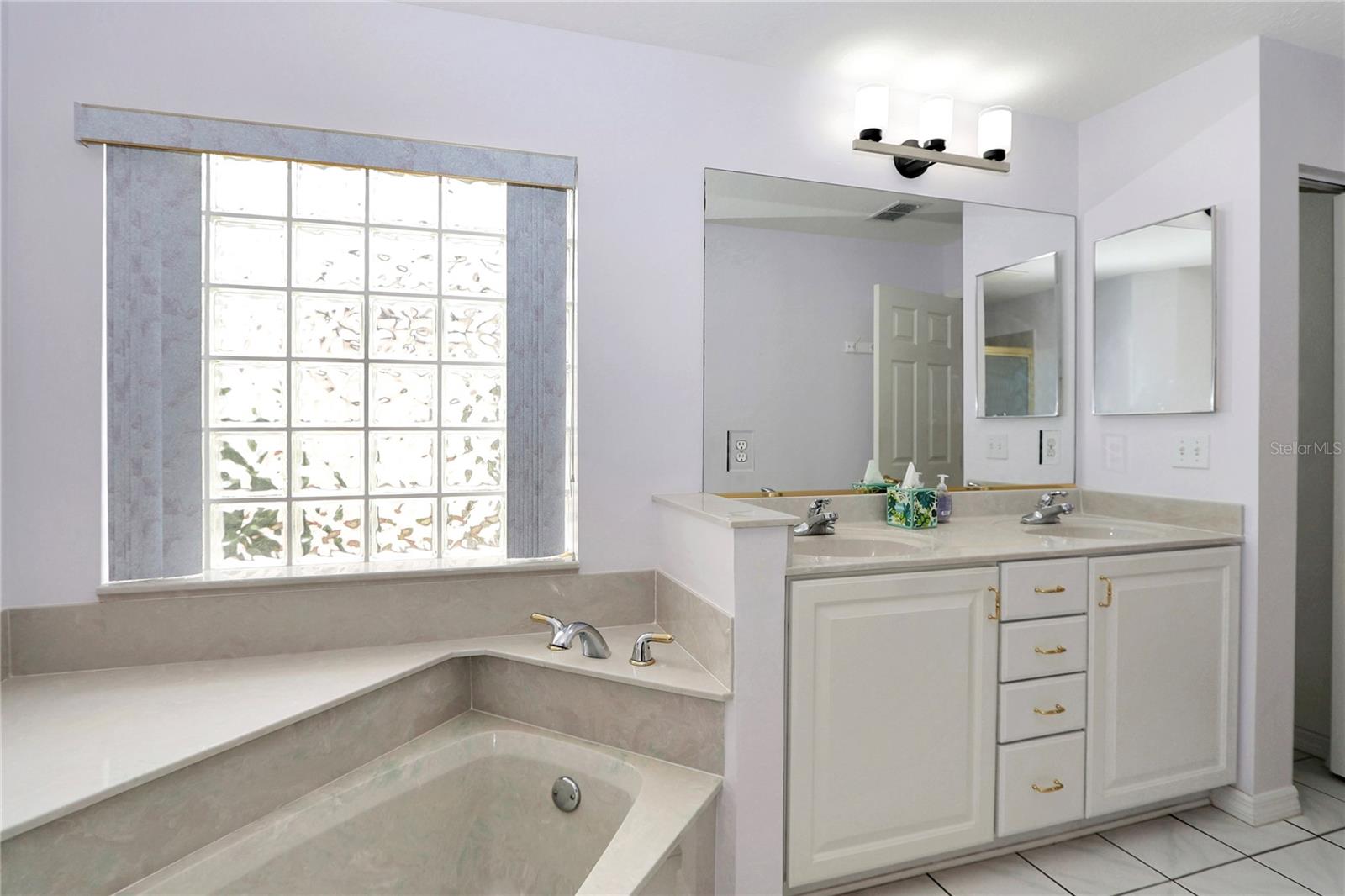 Image 15 of 60 For 6318 117th Loop