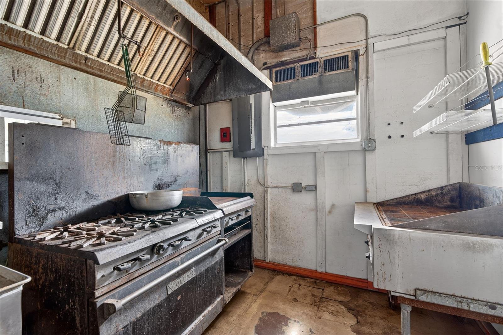 Image 13 of 50 For 800 Us 301  