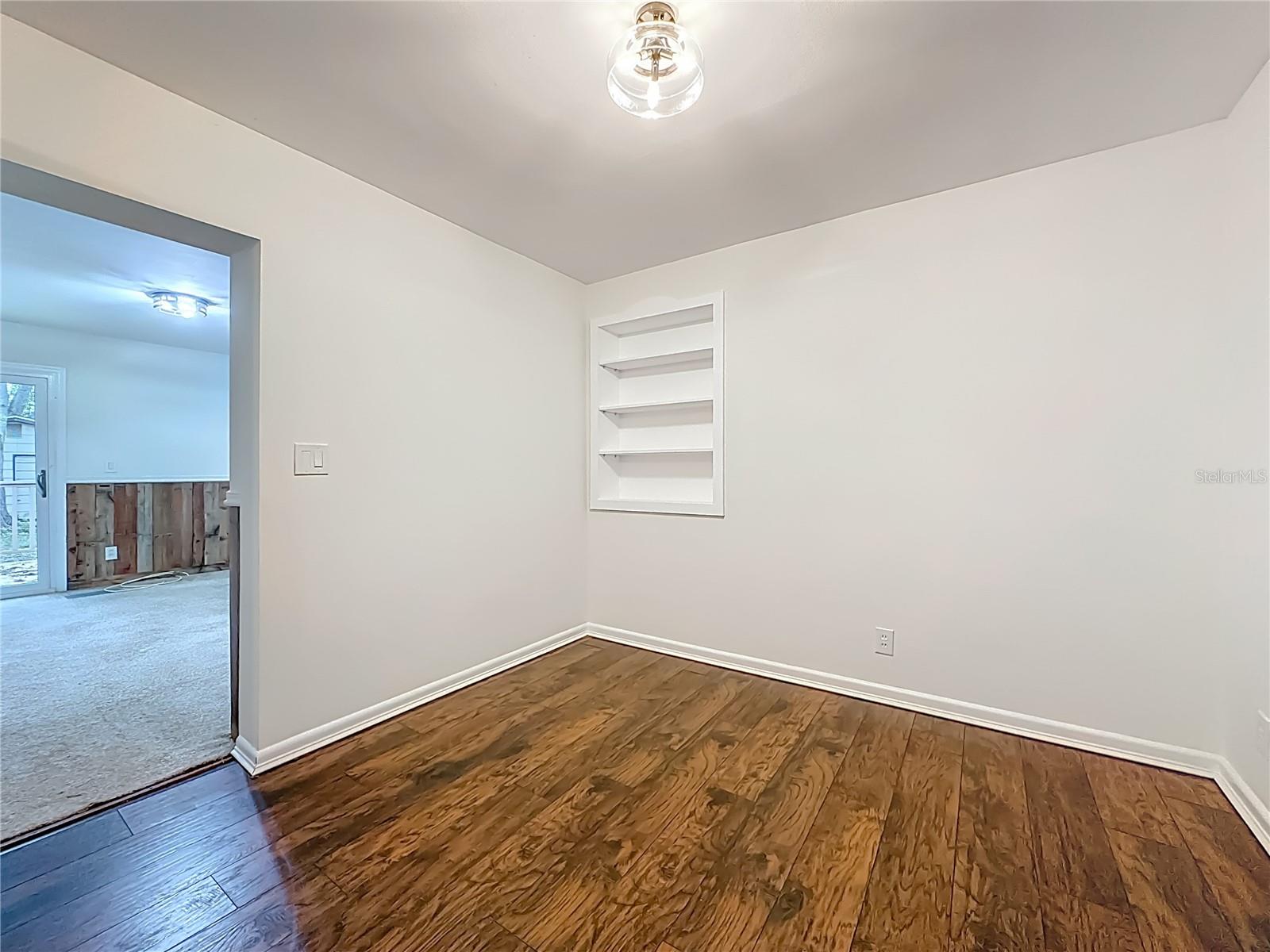 Image 18 of 47 For 5243 Poppy Drive