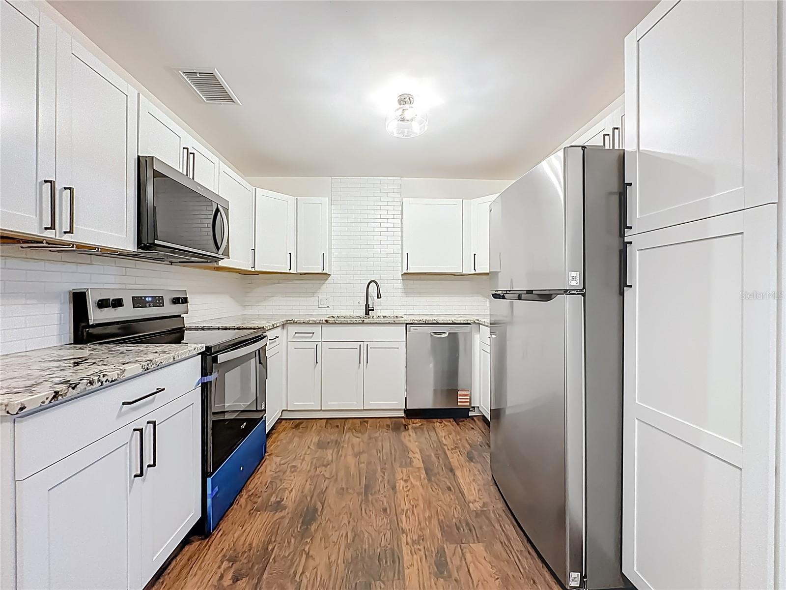 Image 19 of 47 For 5243 Poppy Drive