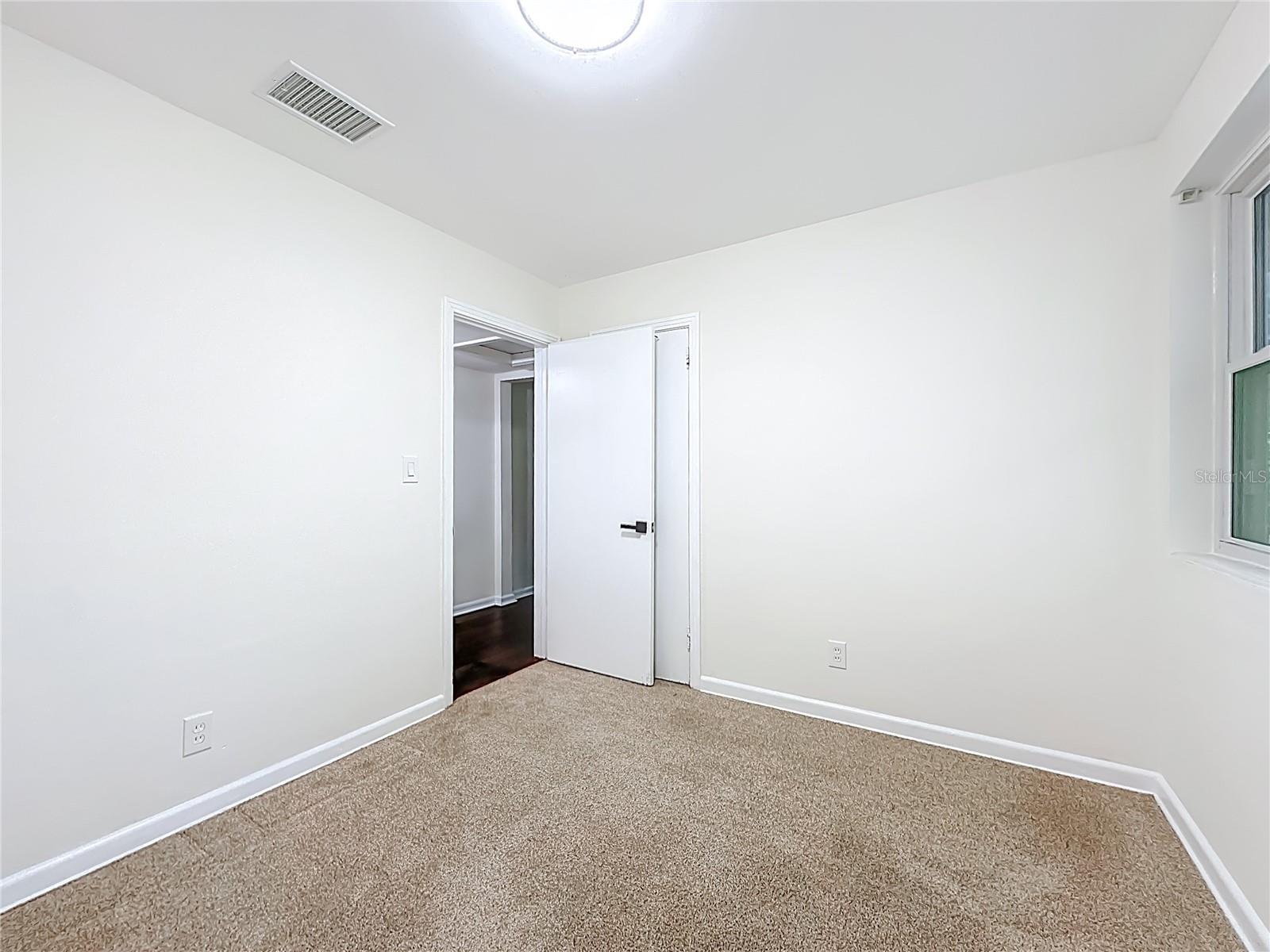 Image 25 of 47 For 5243 Poppy Drive