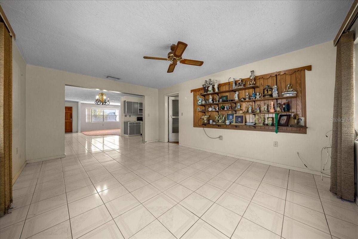 Image 18 of 35 For 82 Jeffery Street