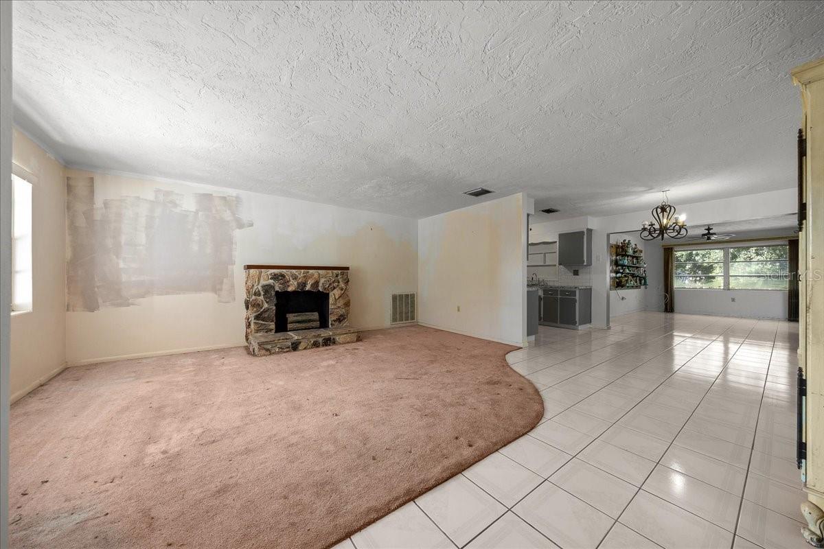 Image 5 of 35 For 82 Jeffery Street