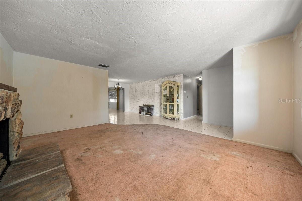 Image 9 of 35 For 82 Jeffery Street