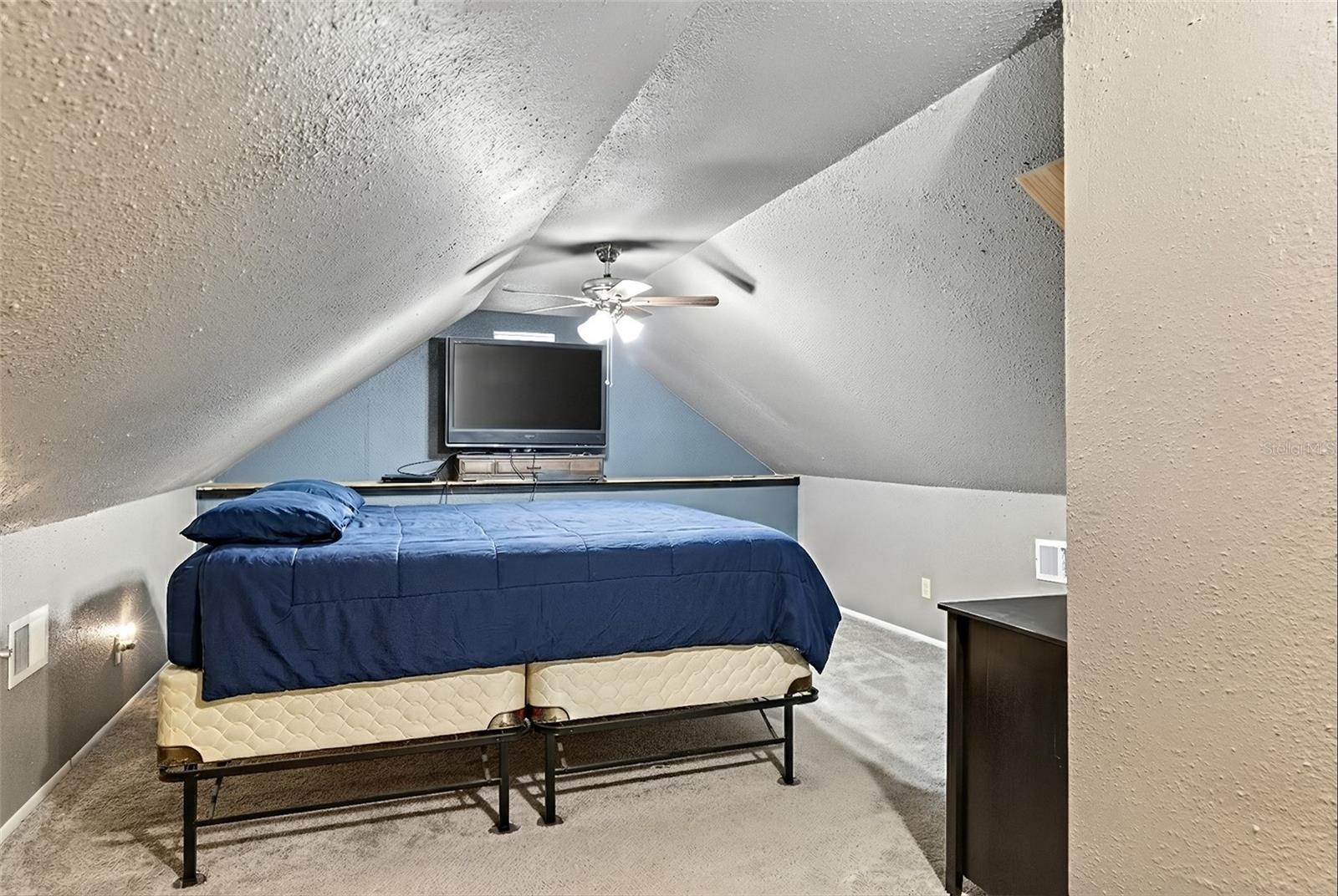 Image 17 of 45 For 14953 107th Avenue