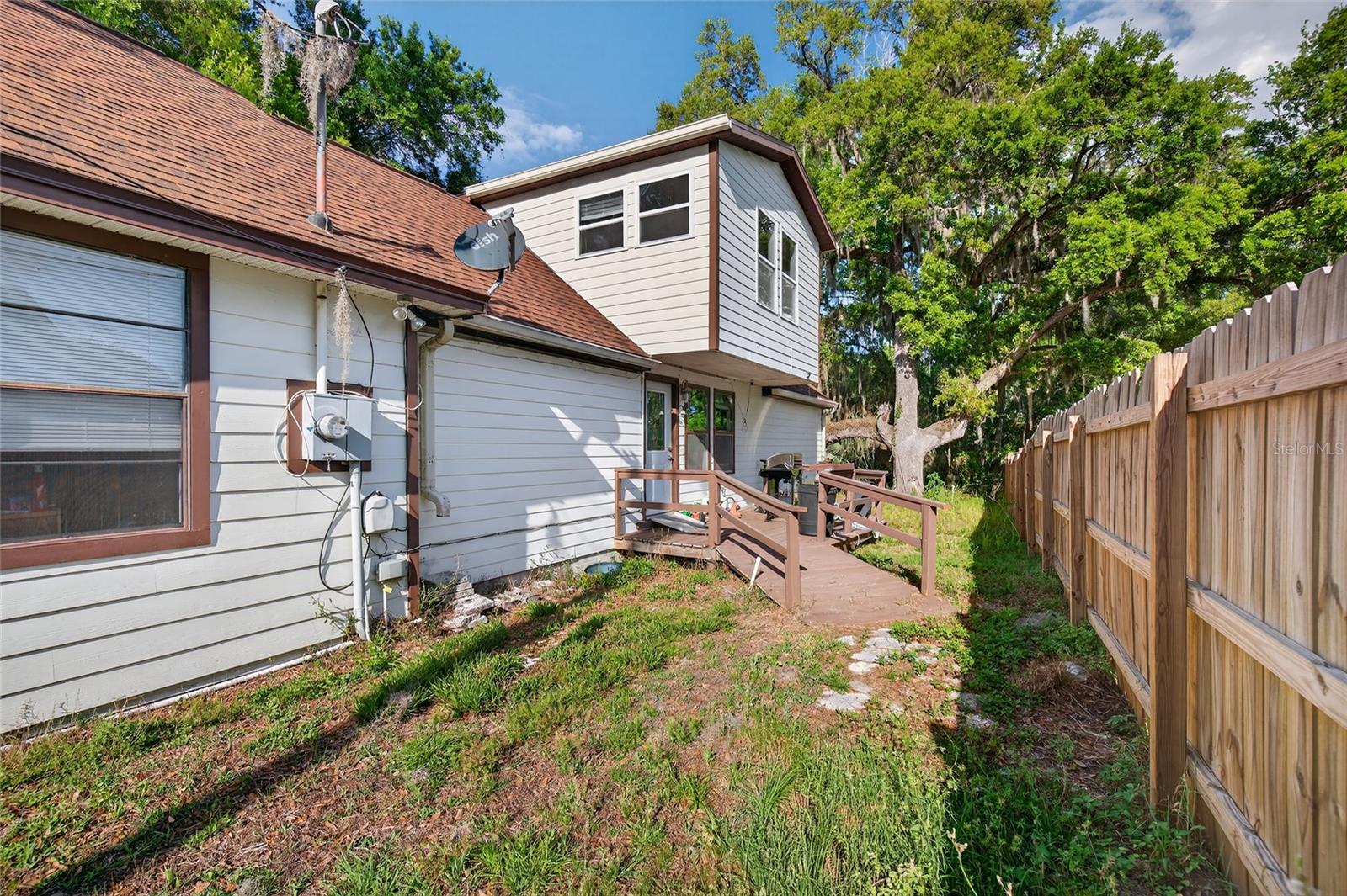 Image 22 of 45 For 14953 107th Avenue