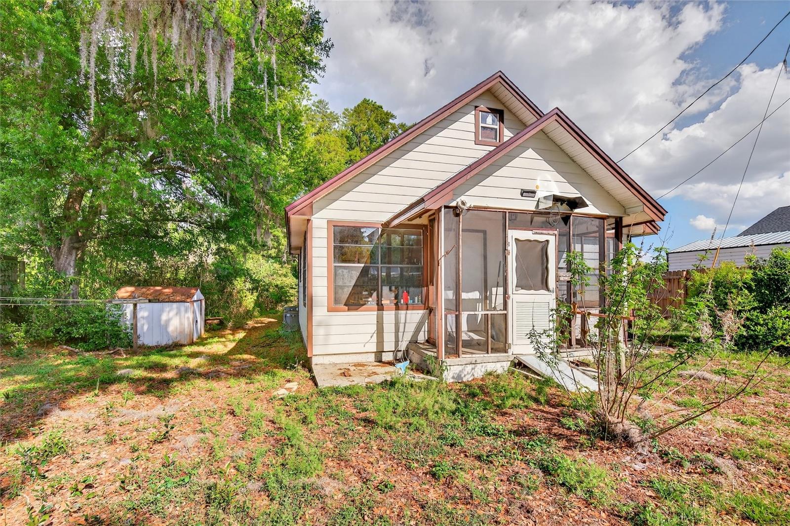 Image 3 of 45 For 14953 107th Avenue