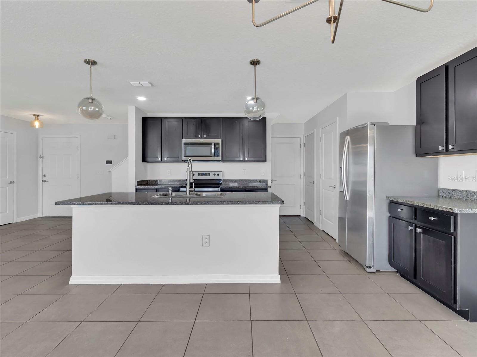 Image 5 of 23 For 602 Olive Conch Street