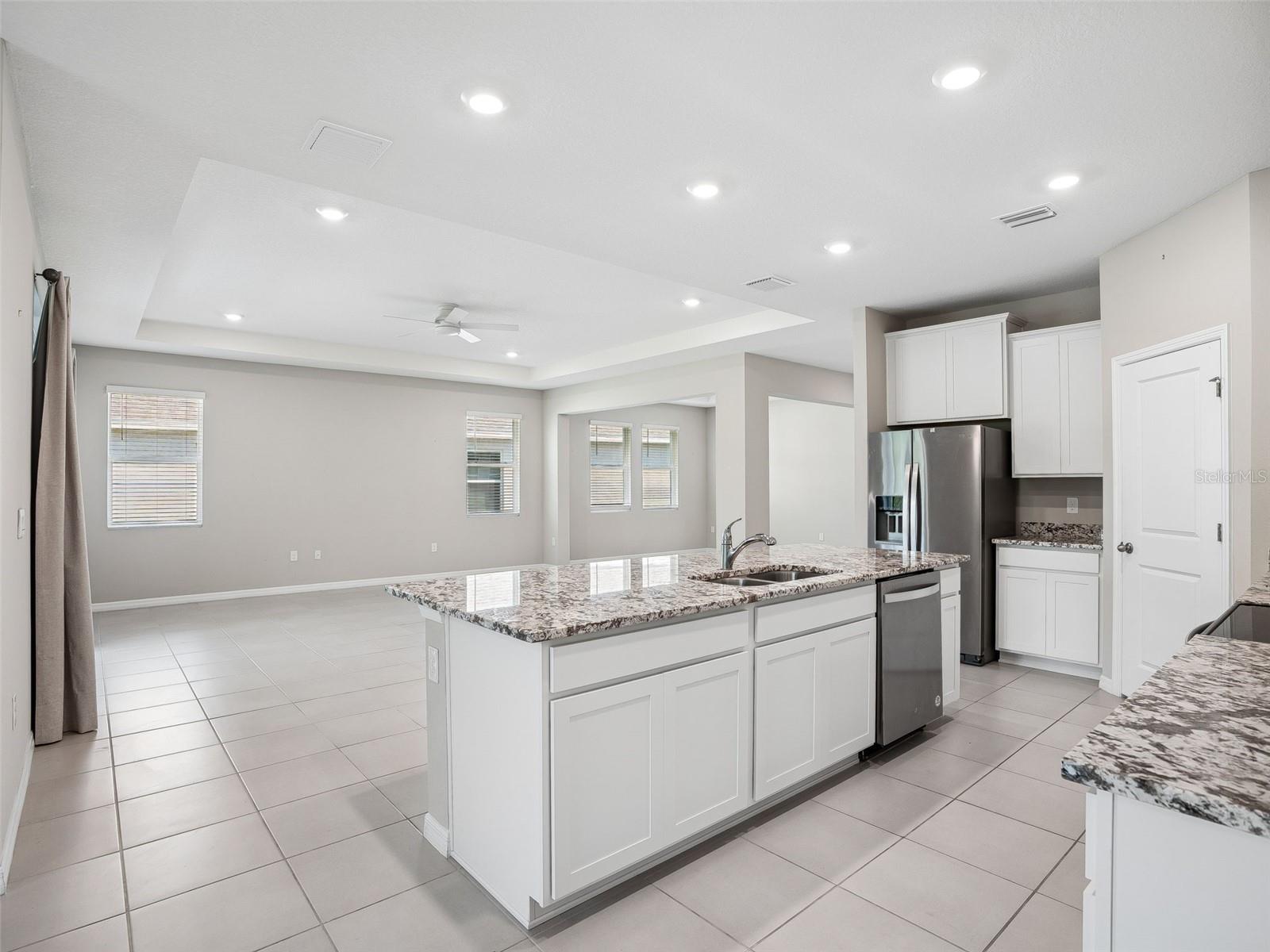 Image 12 of 47 For 4982 39th Loop