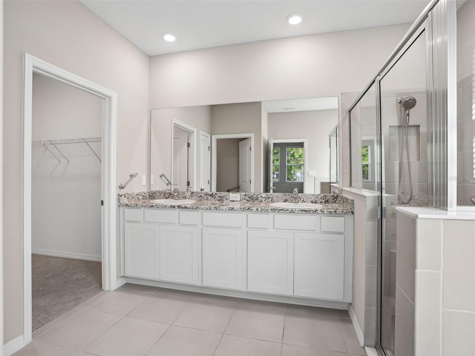 Image 16 of 47 For 4982 39th Loop