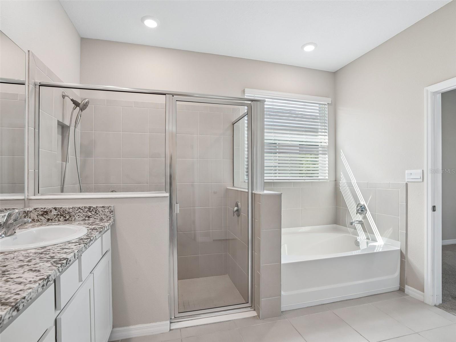 Image 17 of 47 For 4982 39th Loop