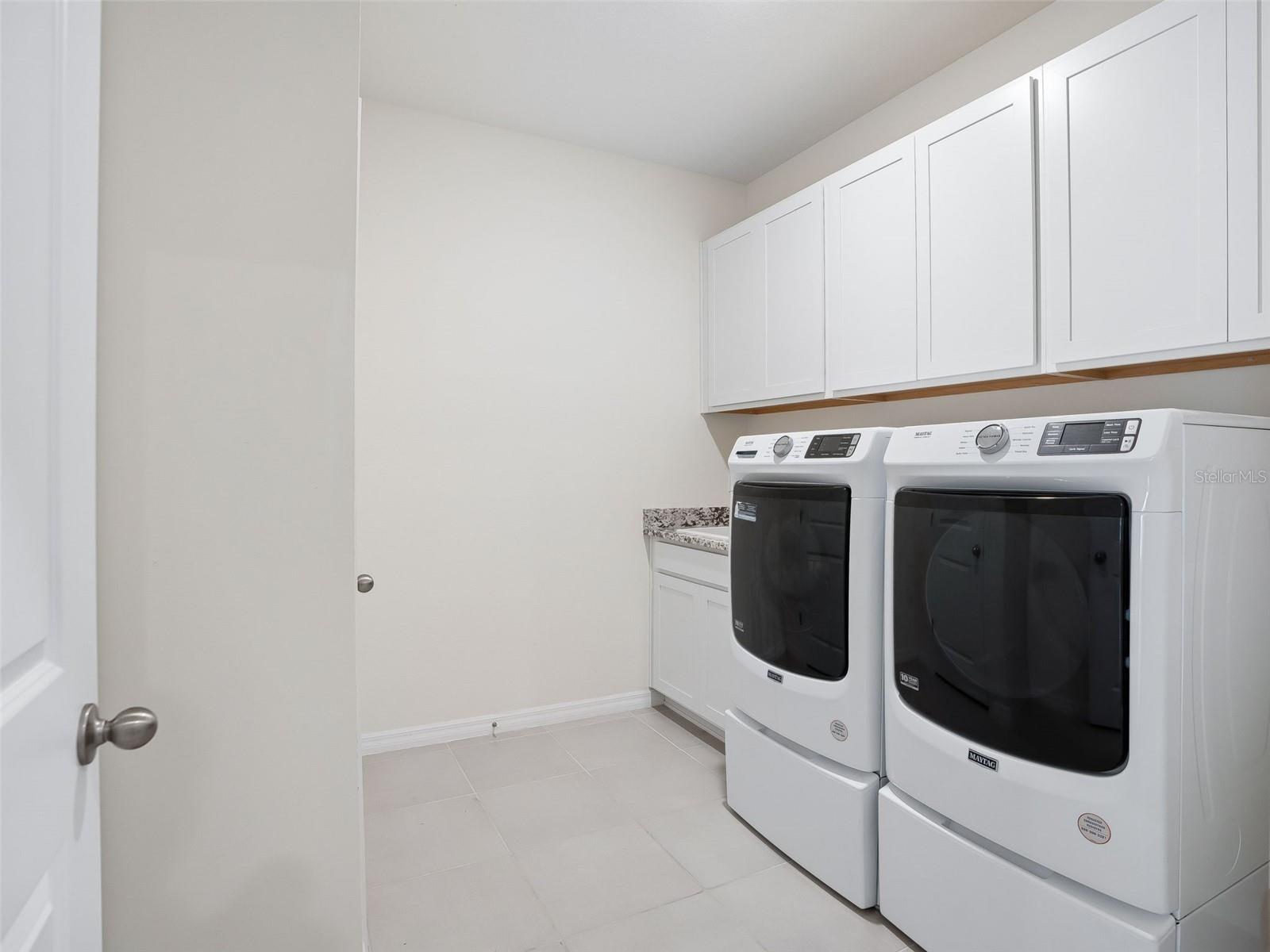 Image 31 of 47 For 4982 39th Loop