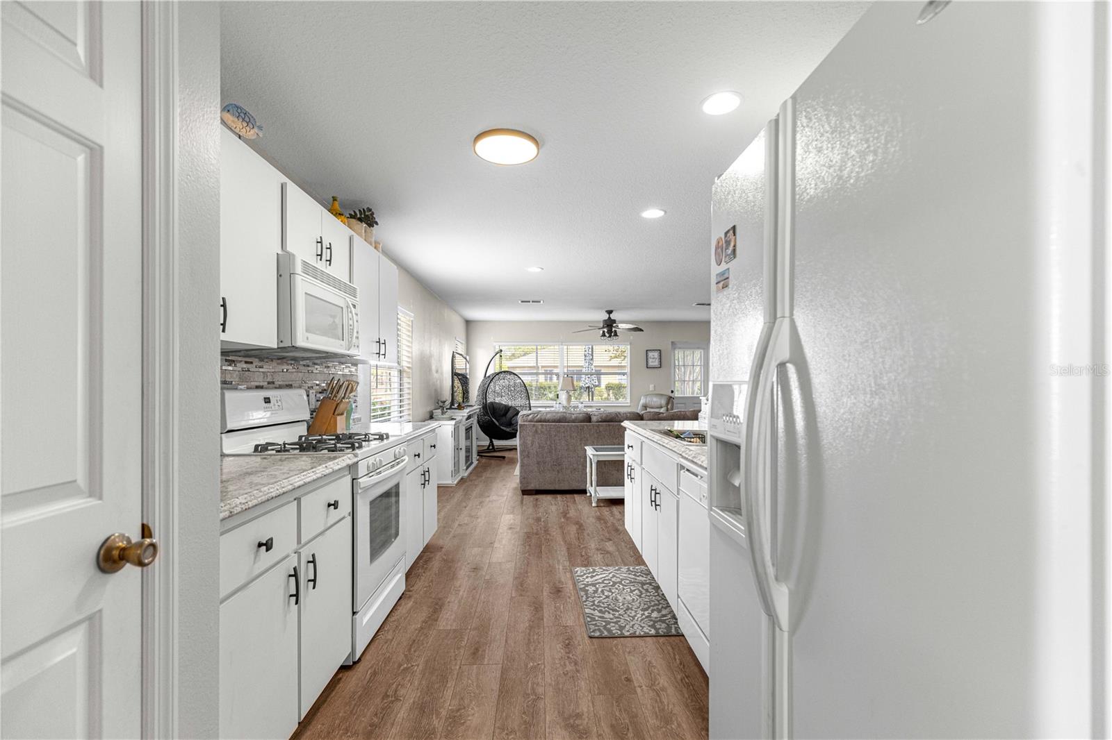 Image 11 of 39 For 9815 92nd Place Road