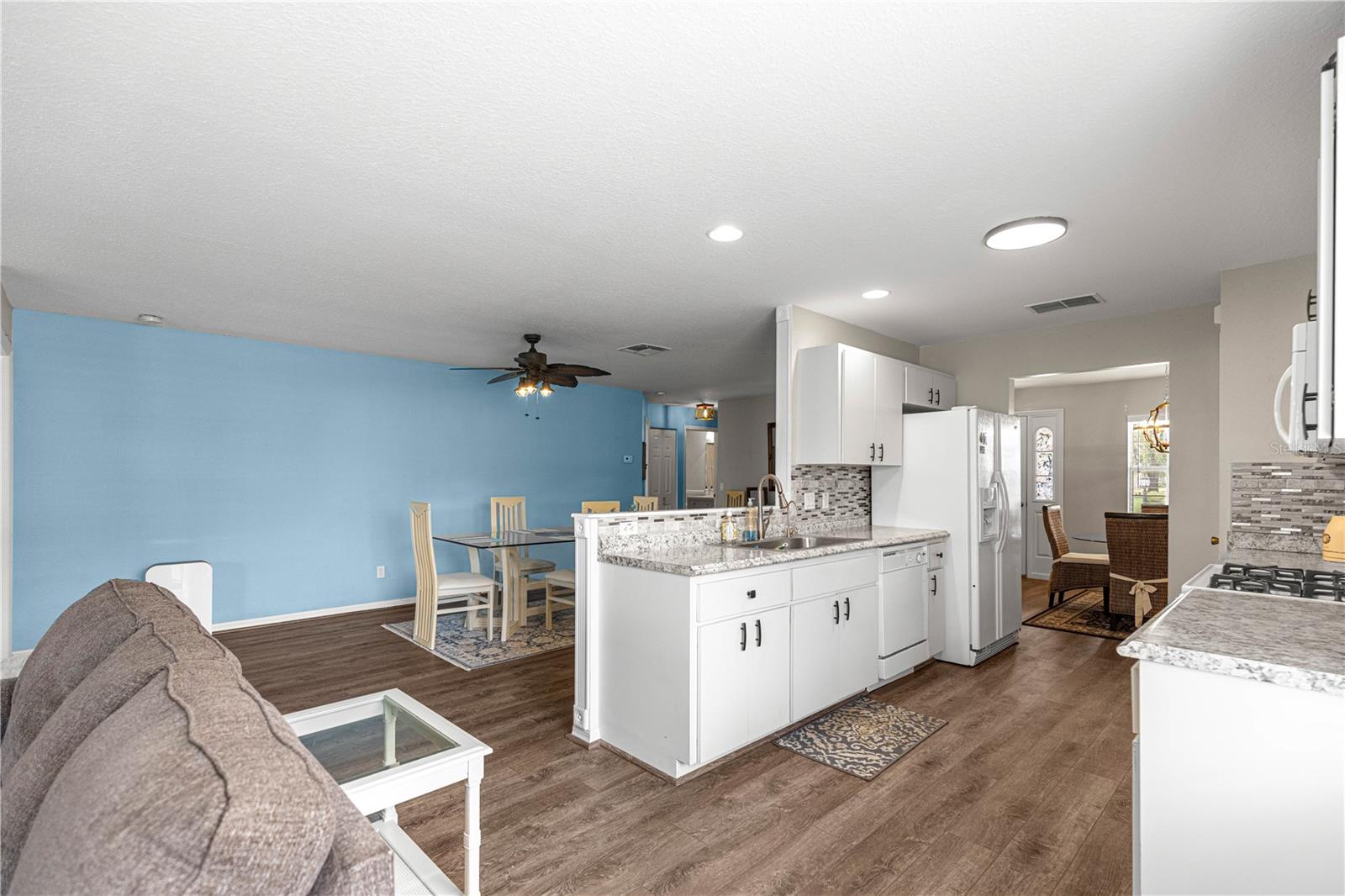 Image 13 of 39 For 9815 92nd Place Road