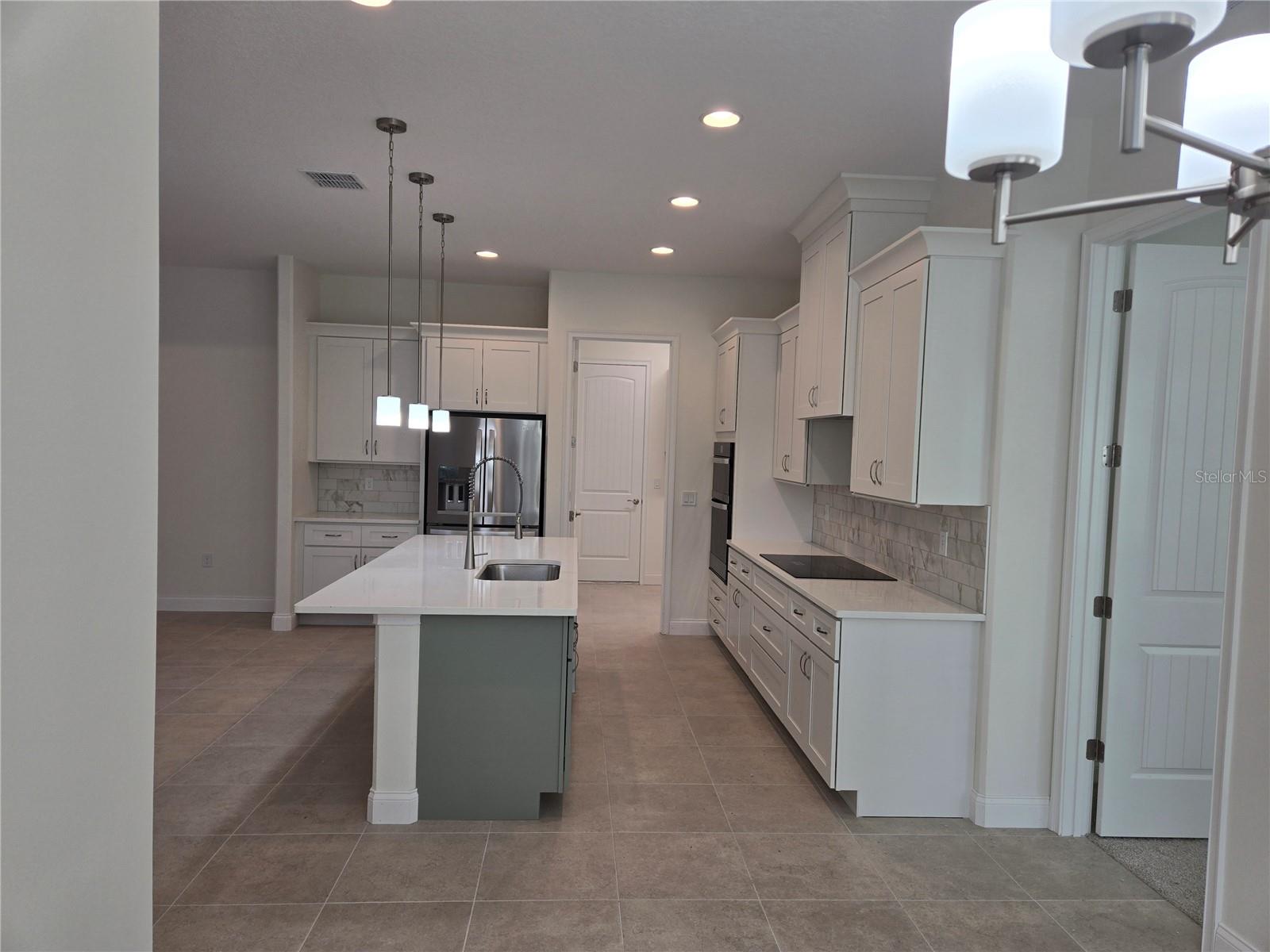 Image 7 of 16 For 797 Nevada Drive Ne