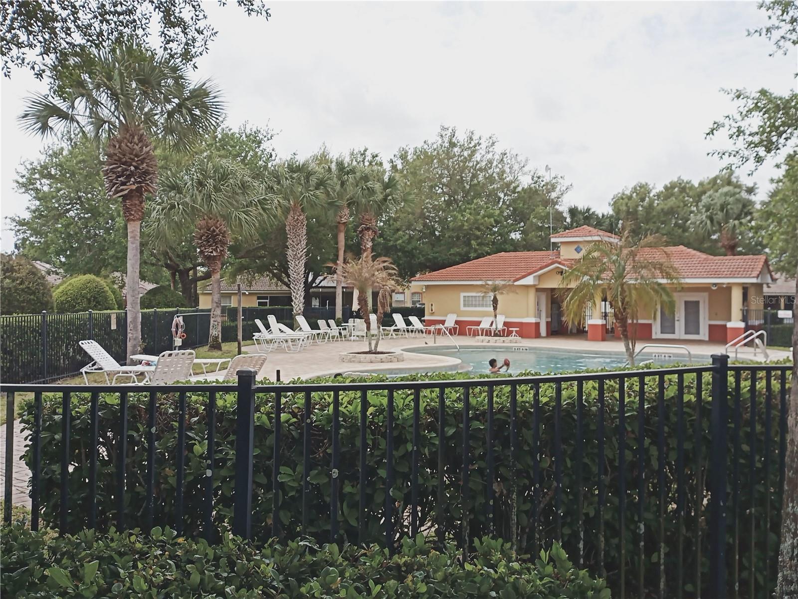 Image 32 of 35 For 15201 Indian Creek Drive B