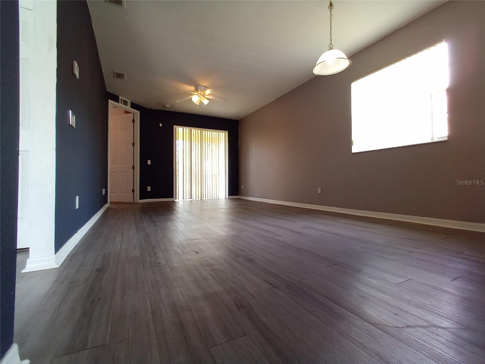 Image 8 of 35 For 15201 Indian Creek Drive B