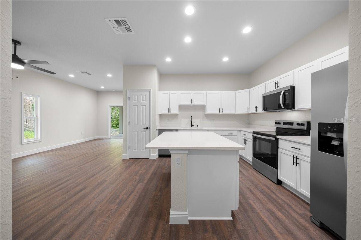 Image 8 of 38 For 5849 Drew Road 1 & 2