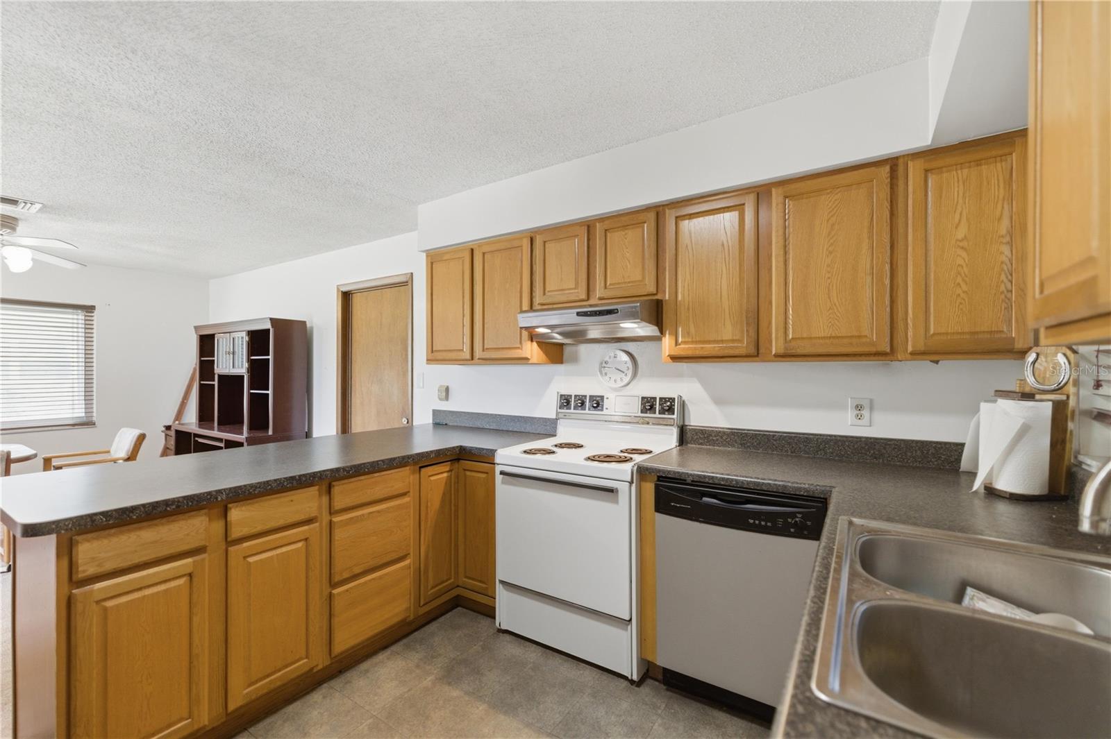 Image 11 of 27 For 3591 30th Terrace