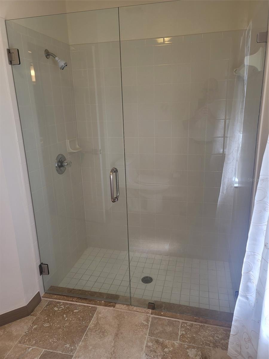 Image 18 of 24 For 10202 61st Terrace Road