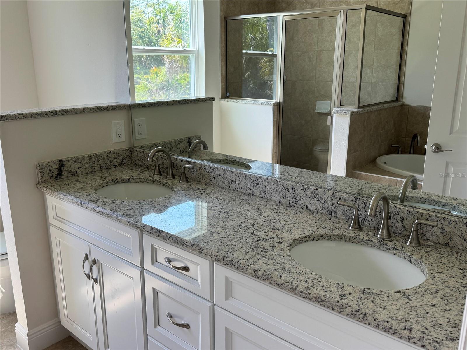 Image 14 of 18 For 3462 Sernice Street