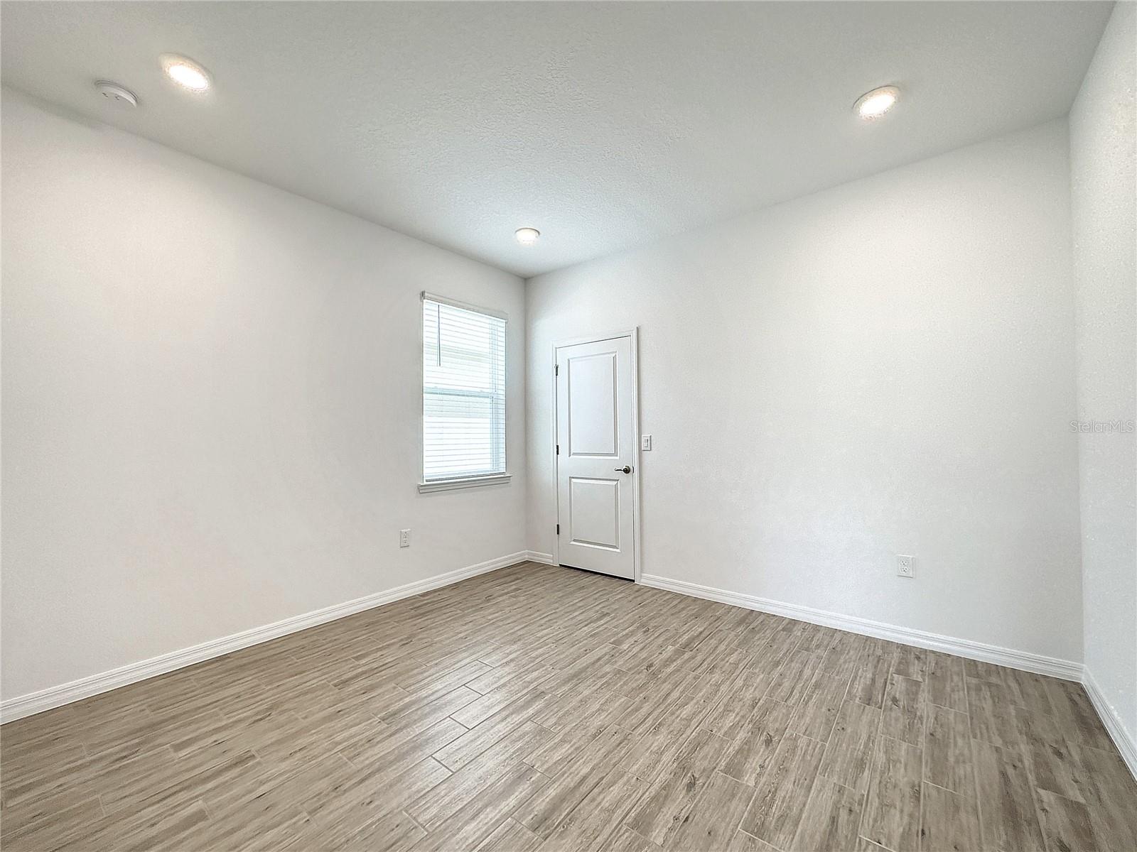 Image 27 of 53 For 6379 73rd Avenue