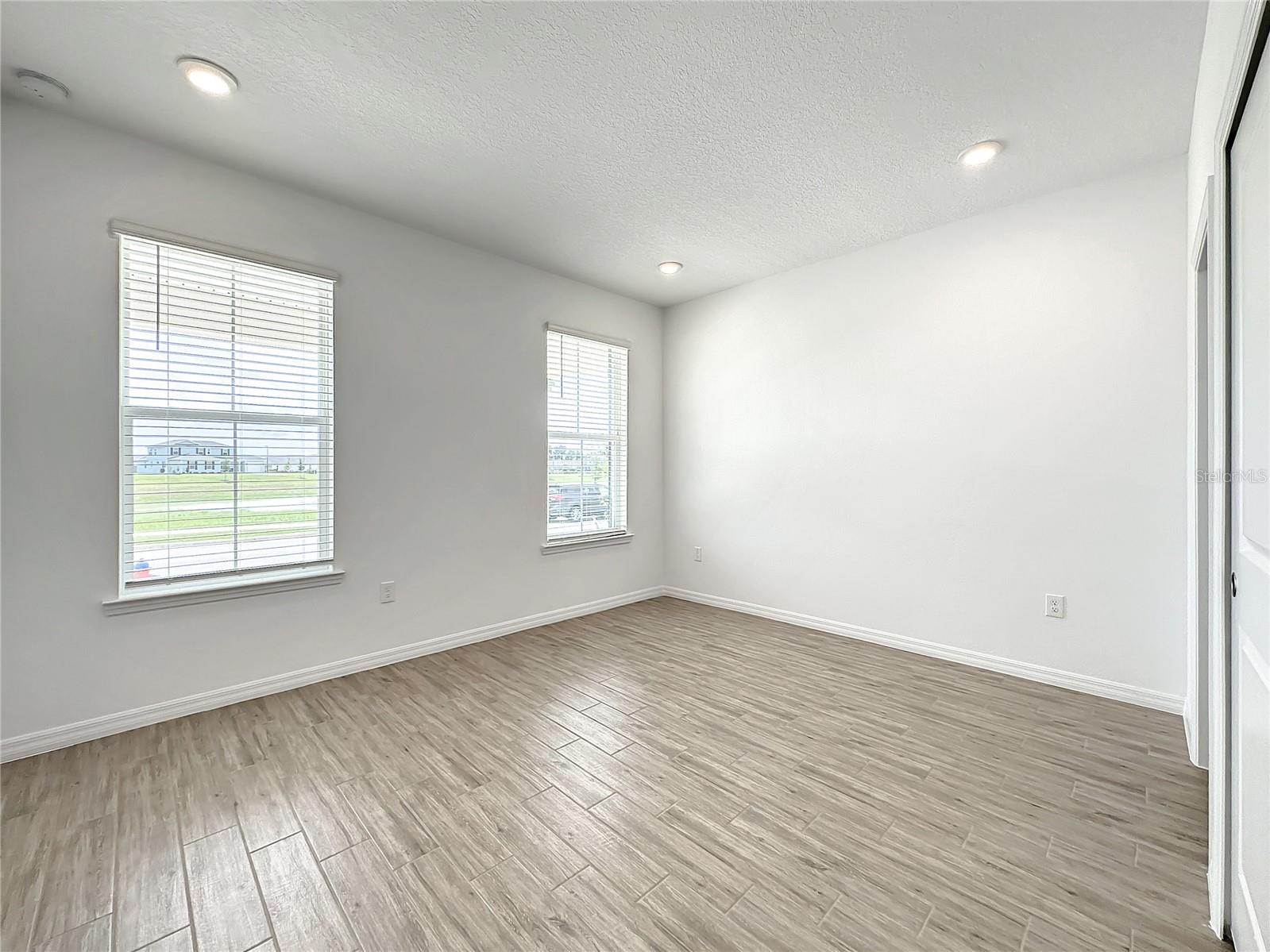 Image 28 of 53 For 6379 73rd Avenue