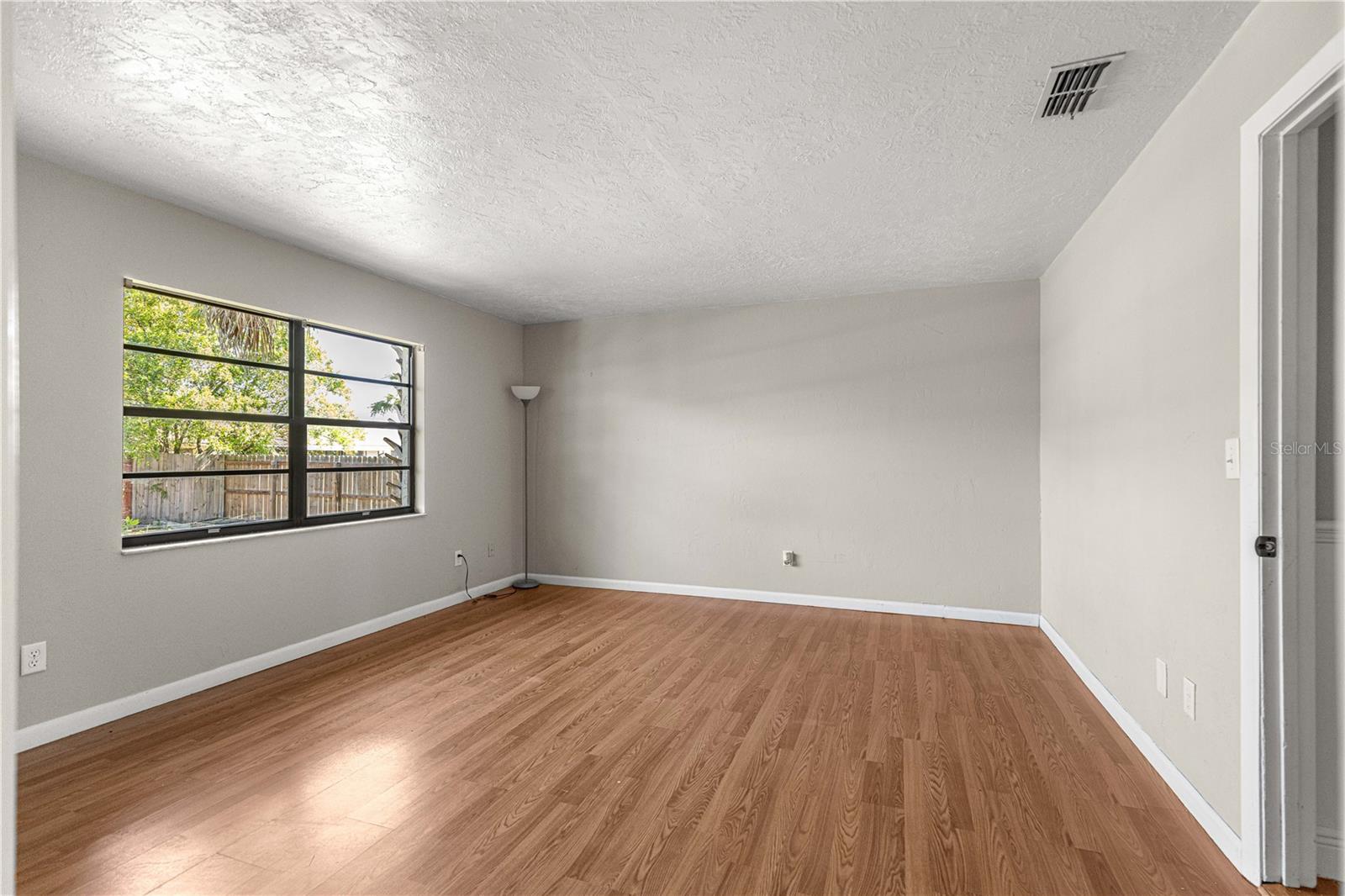 Image 23 of 37 For 5721 21st Lane