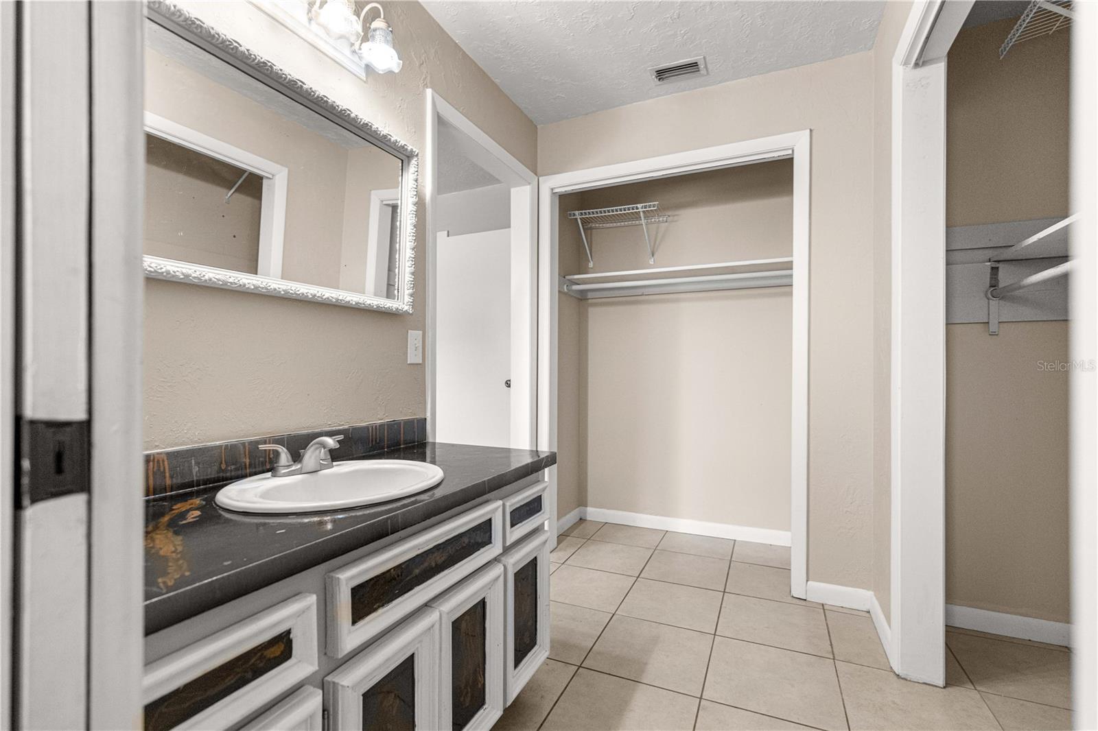 Image 25 of 37 For 5721 21st Lane