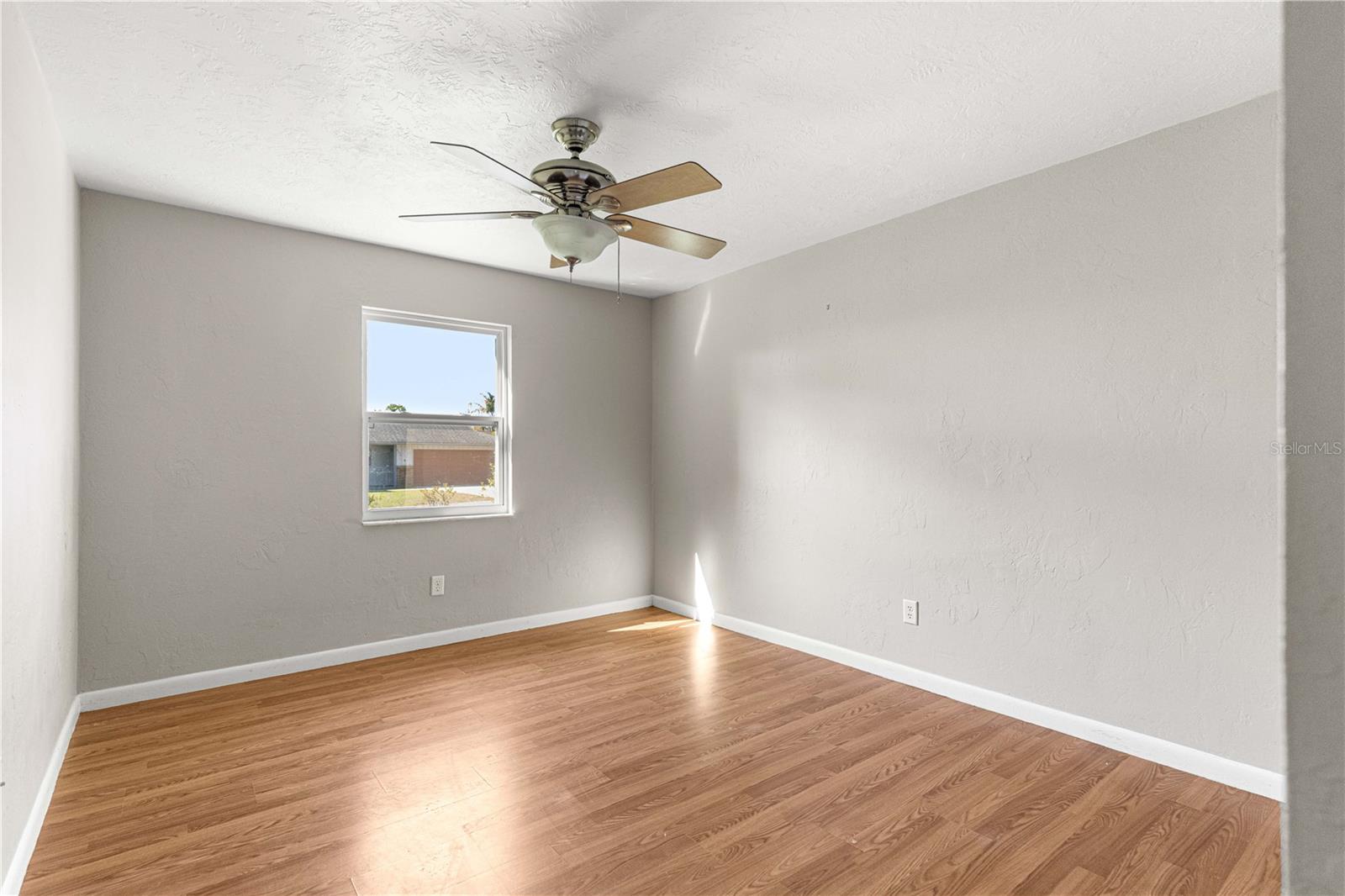 Image 27 of 37 For 5721 21st Lane