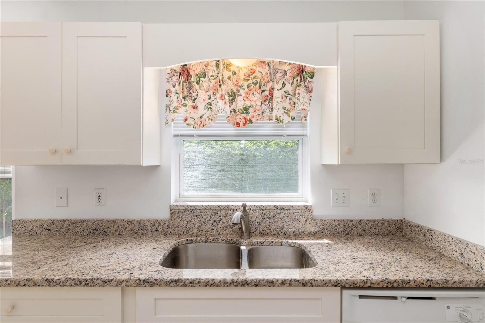 Image 20 of 42 For 14160 85th Avenue