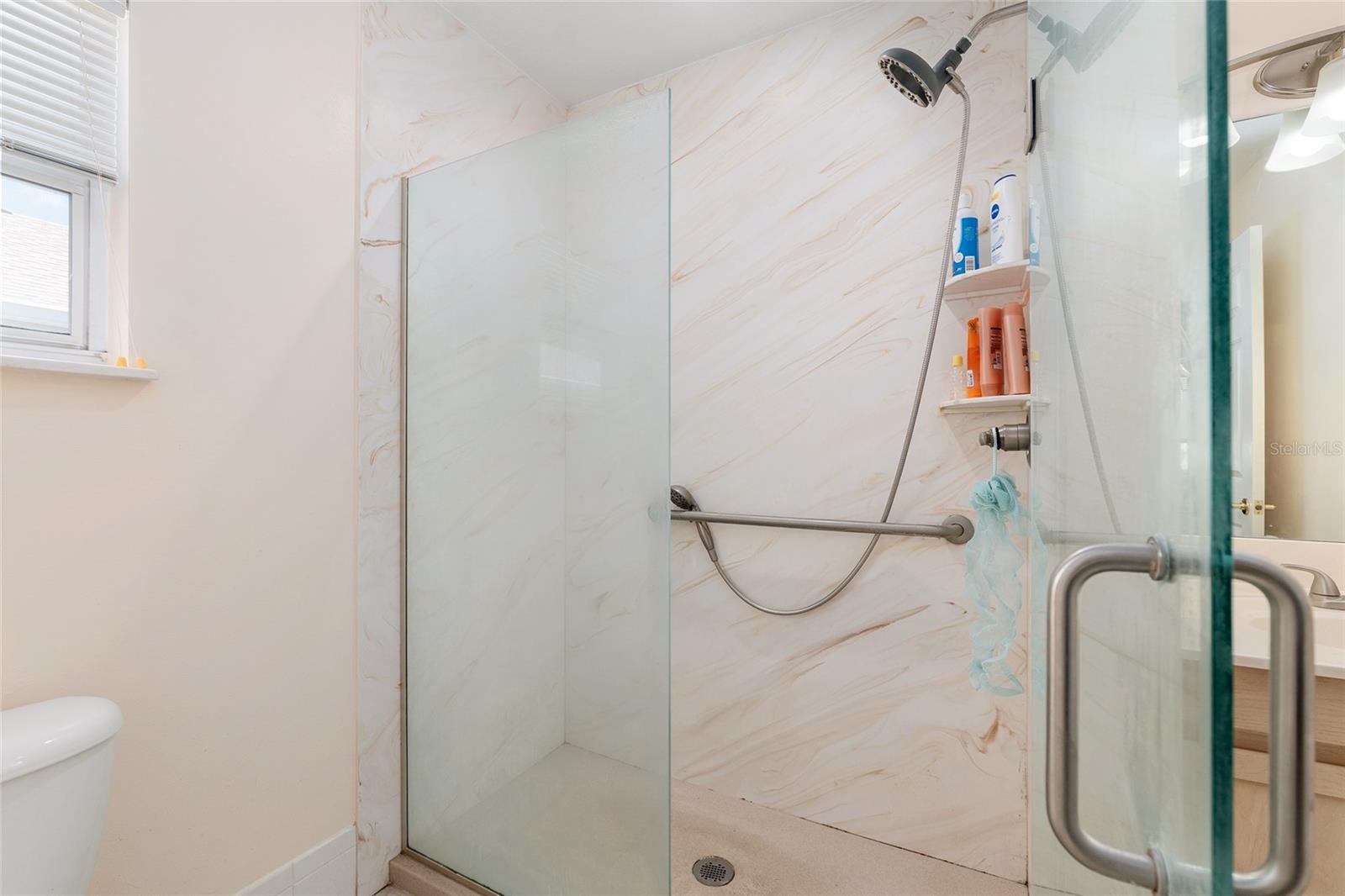 Image 27 of 42 For 14160 85th Avenue