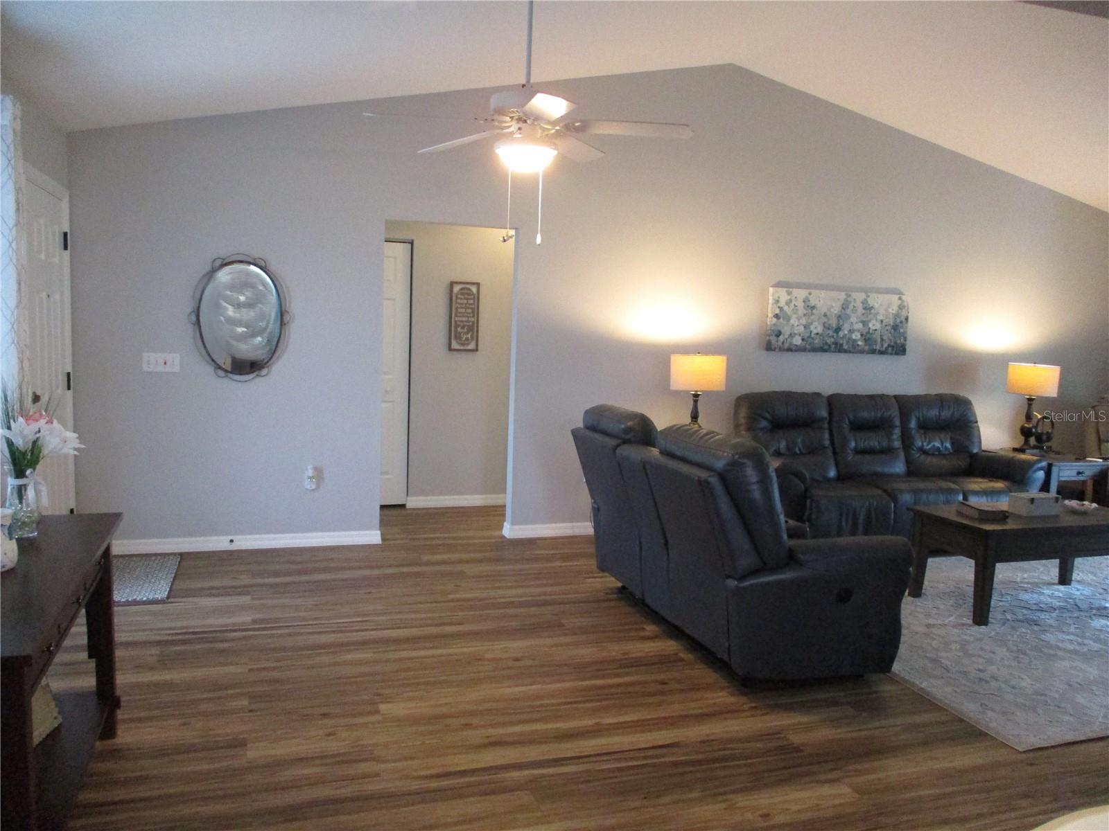 Image 11 of 76 For 13908 114th Circle