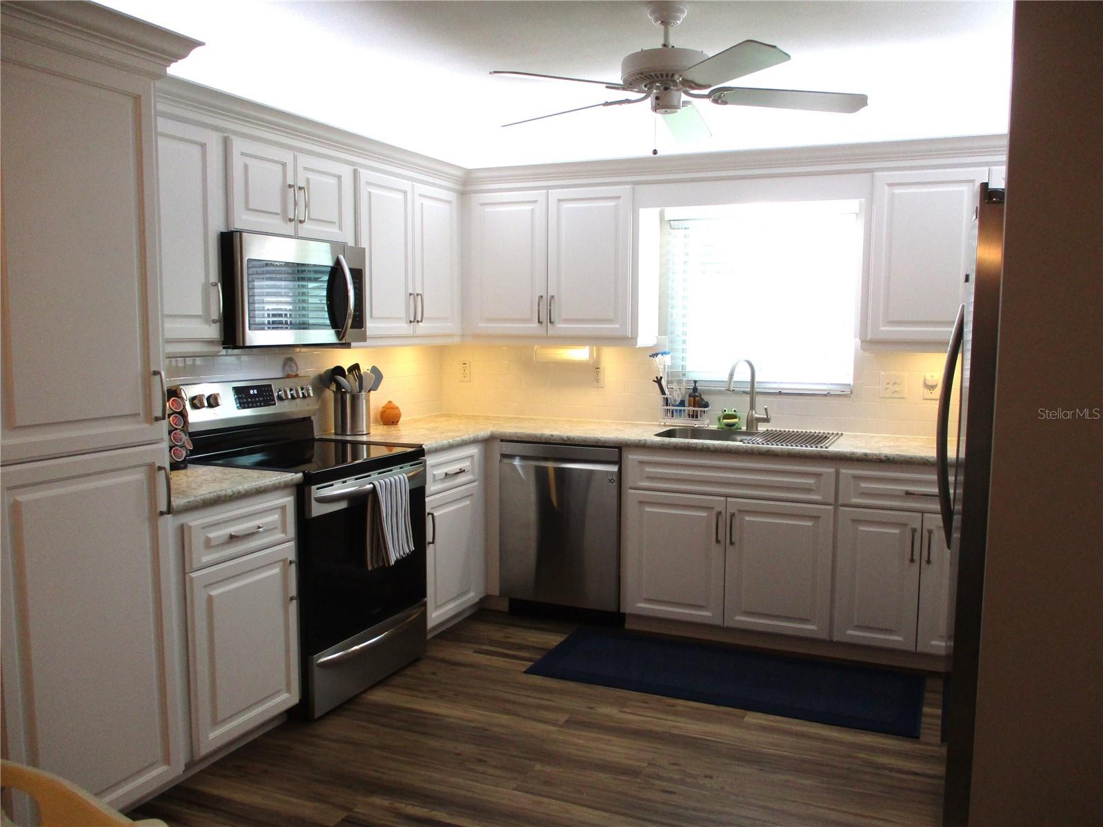 Image 12 of 76 For 13908 114th Circle