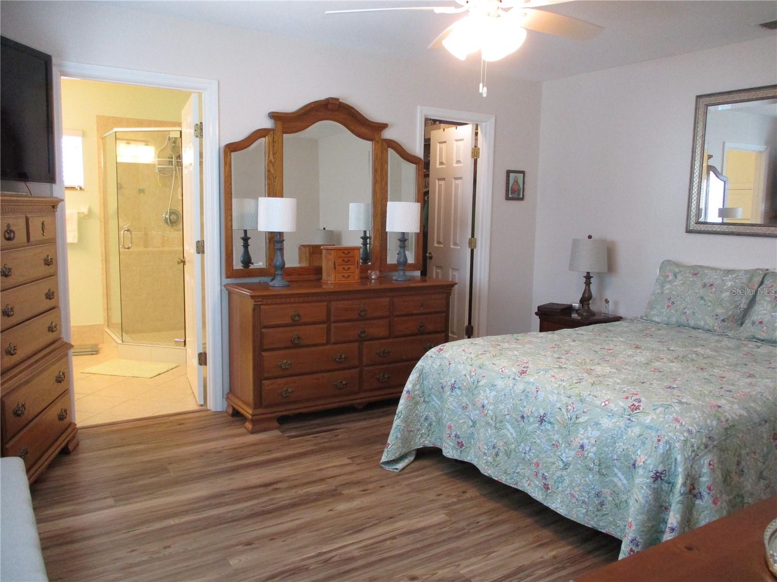 Image 27 of 76 For 13908 114th Circle