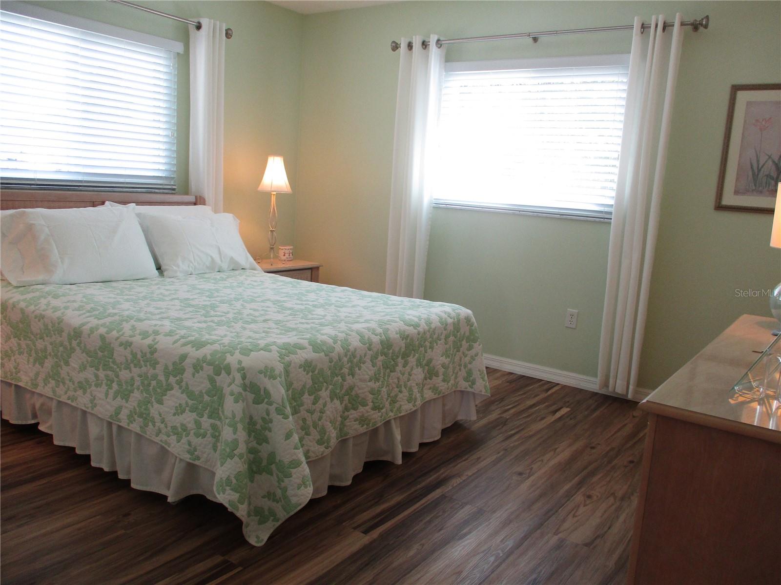 Image 40 of 76 For 13908 114th Circle