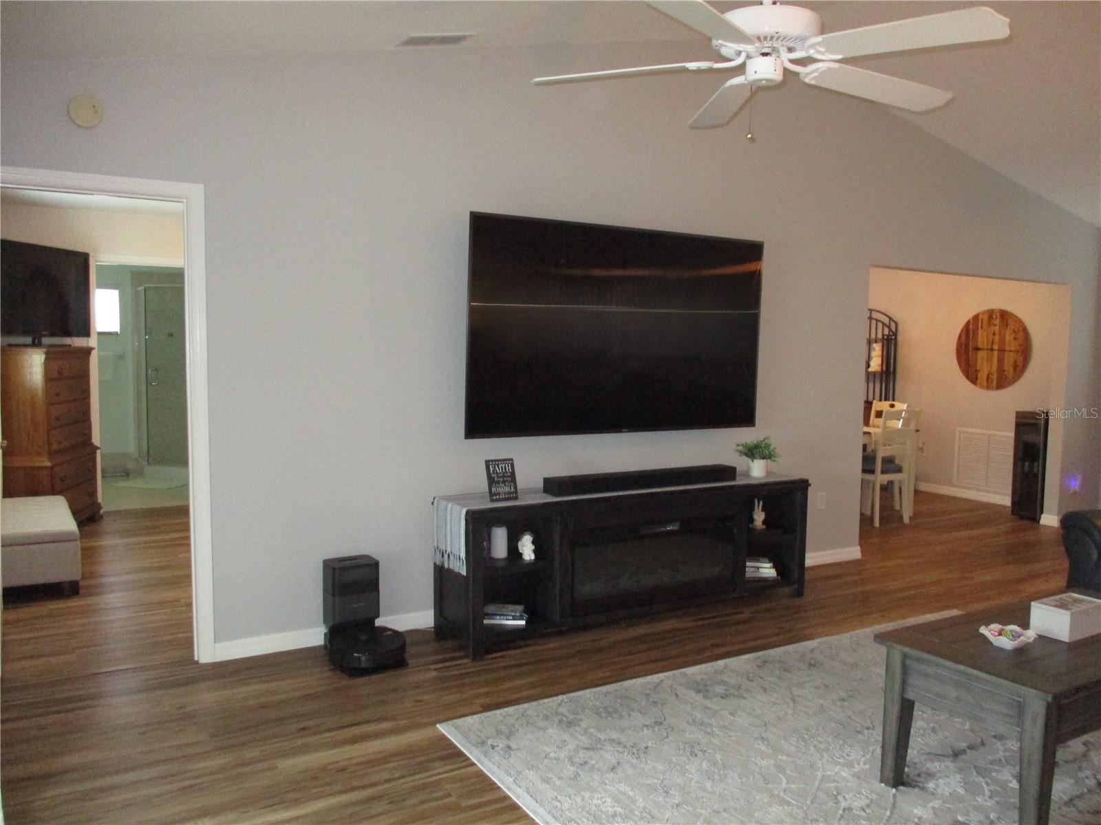 Image 8 of 76 For 13908 114th Circle